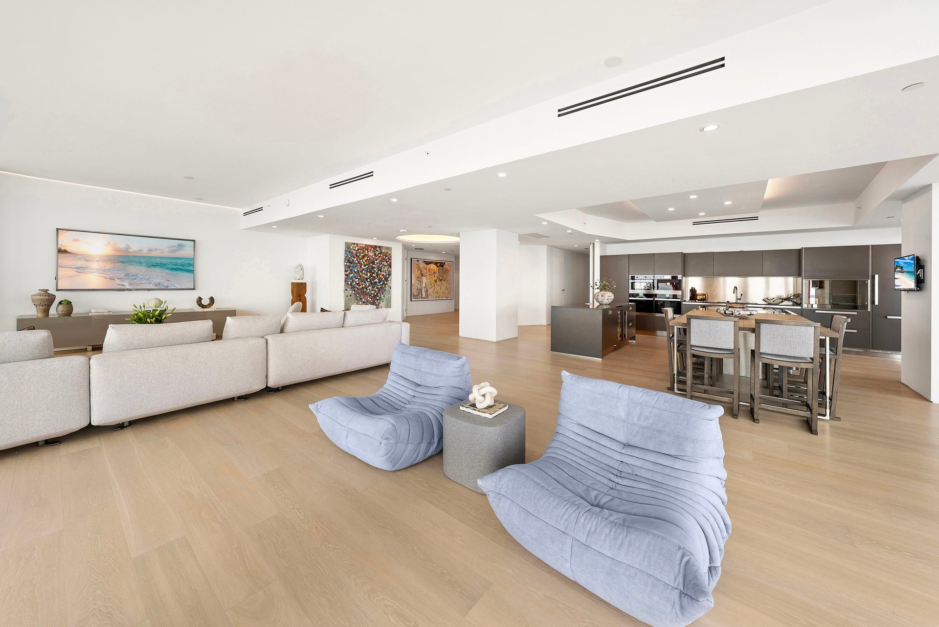 100 S Pointe Drive, Residence 1906/07