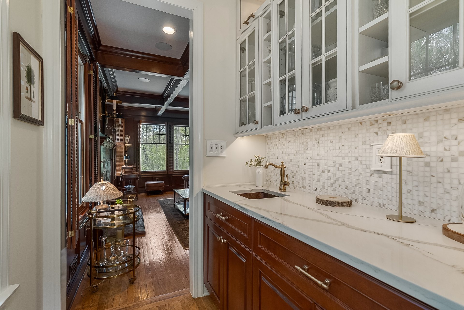 82 Woodman Ln