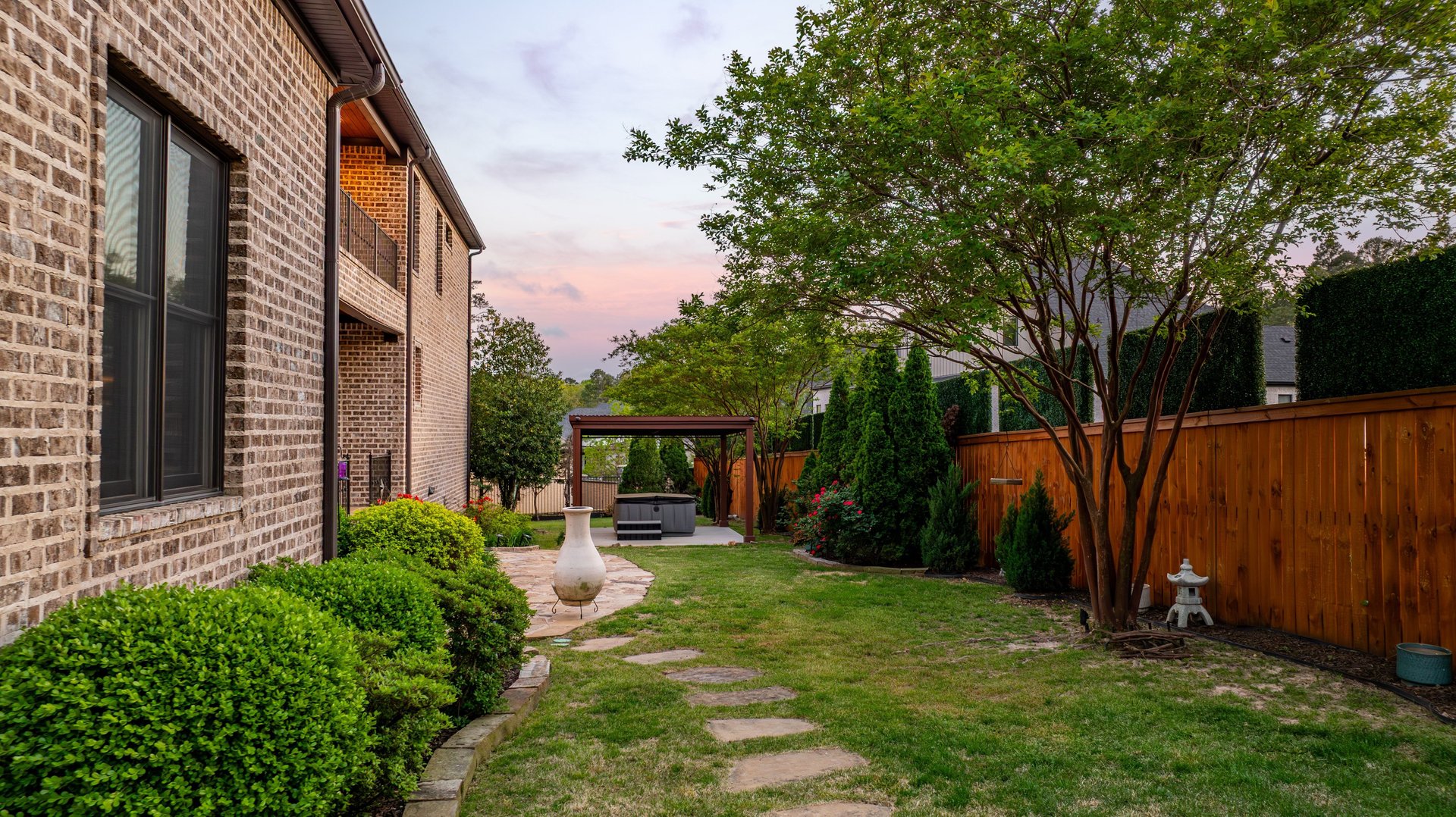 106 Orle Dr