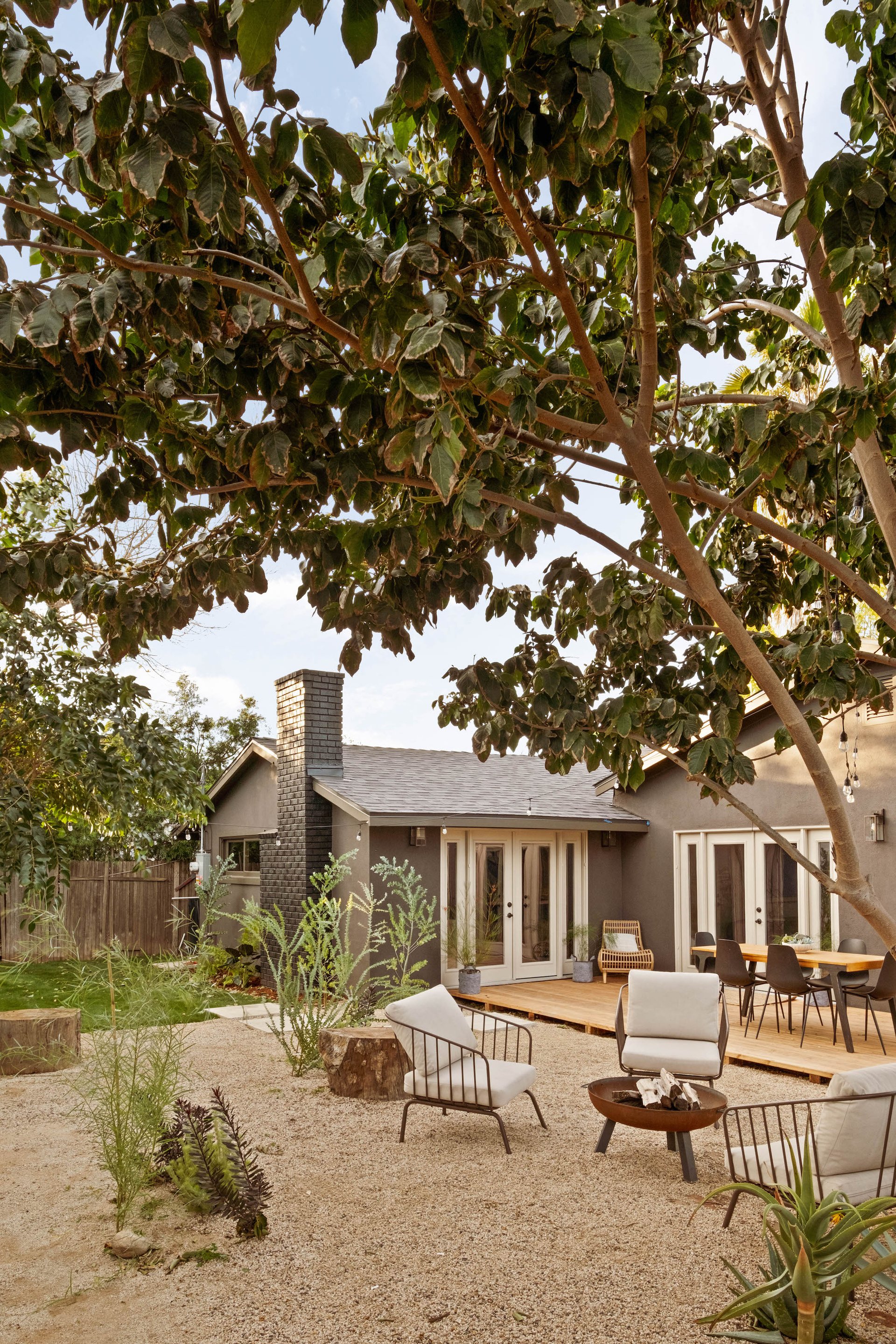 Outback Modern. Lake Balboa