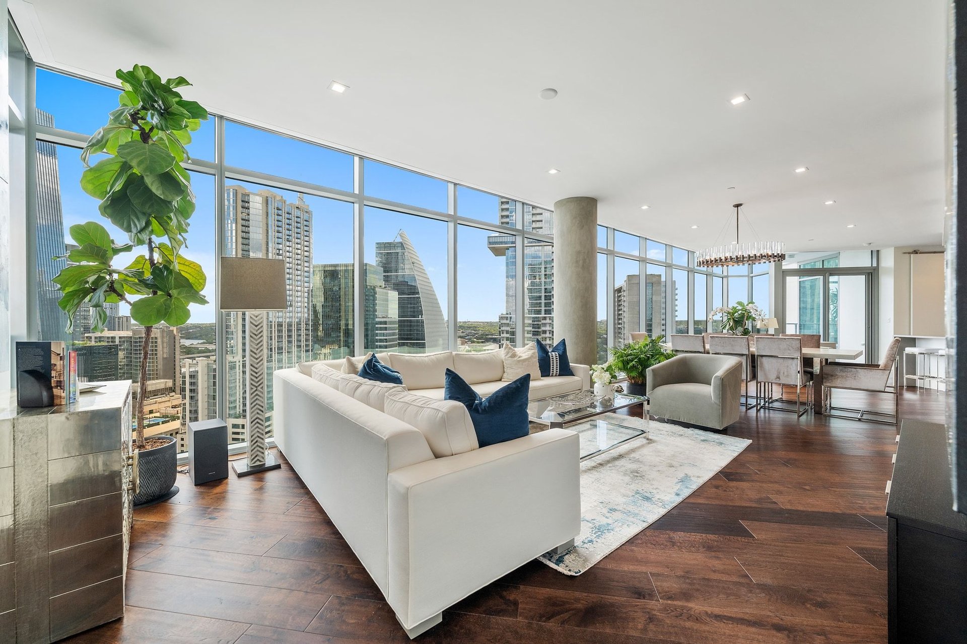 501 West Ave #2301