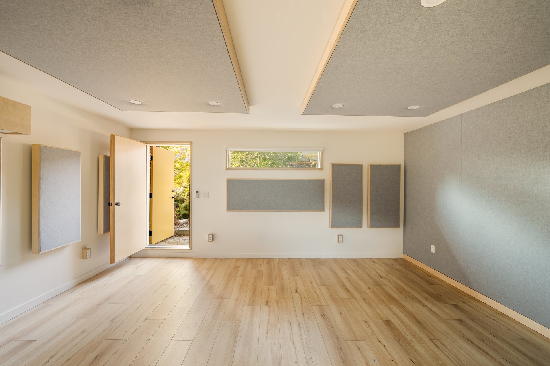 6211 Gyral Dr