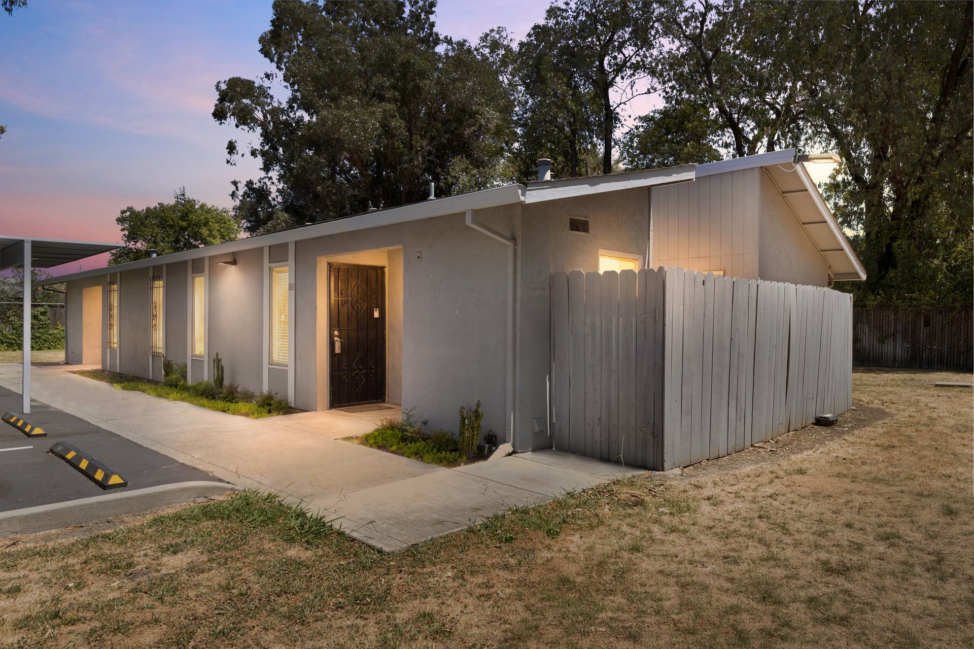 200 Del Luz Ct