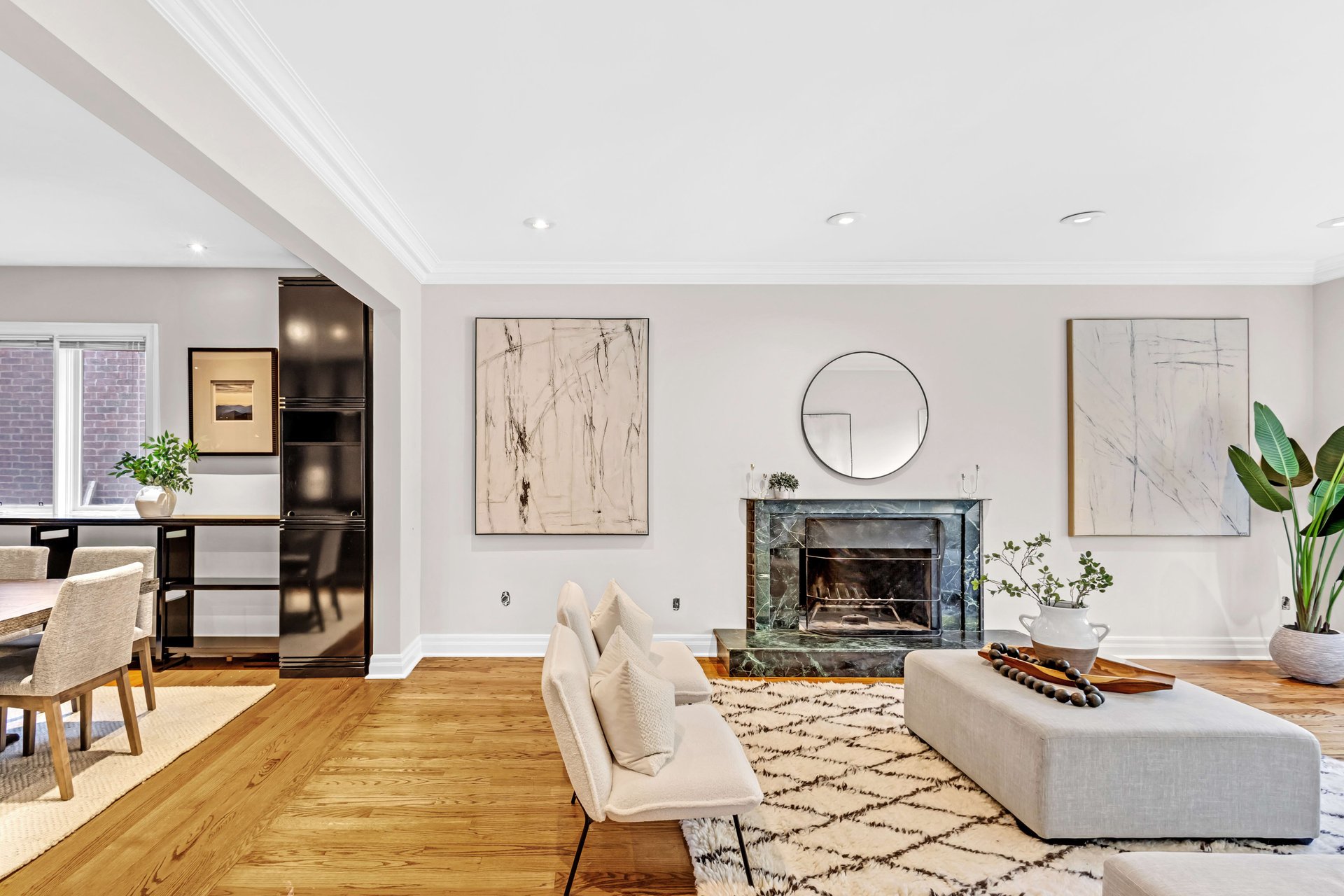 116 Regina Ave