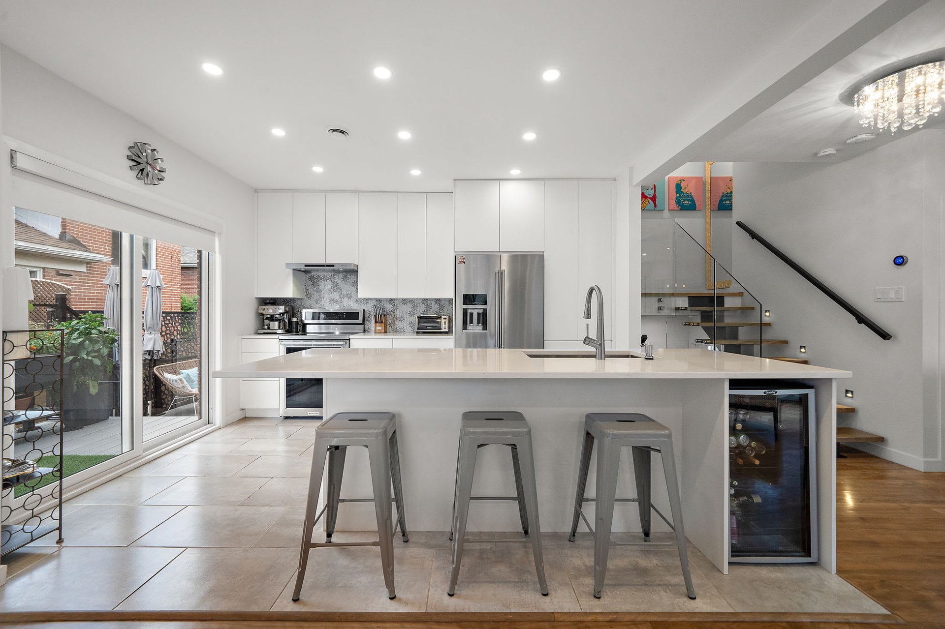 8140 Rue Atherton