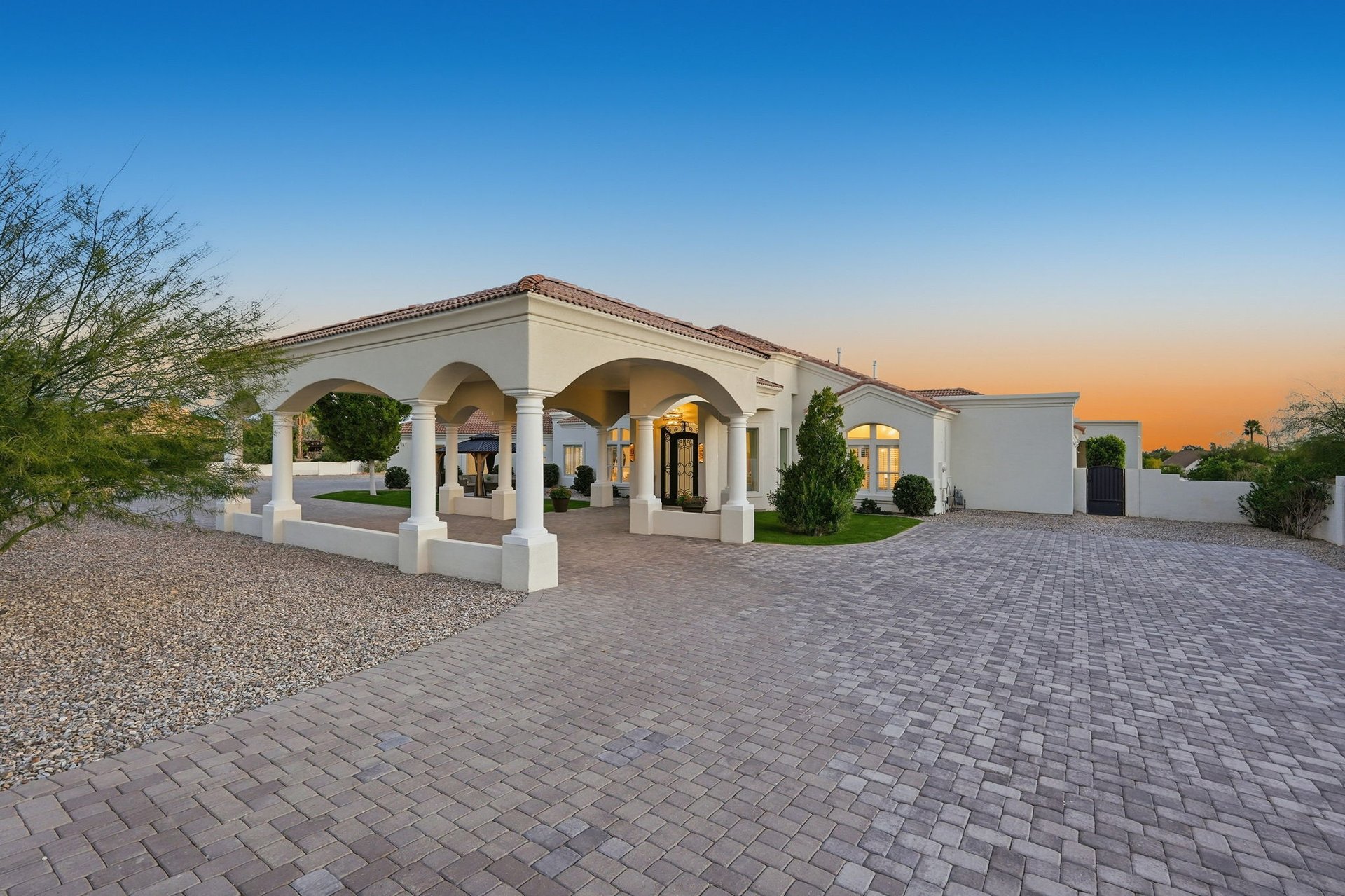 10651 E CACTUS Road