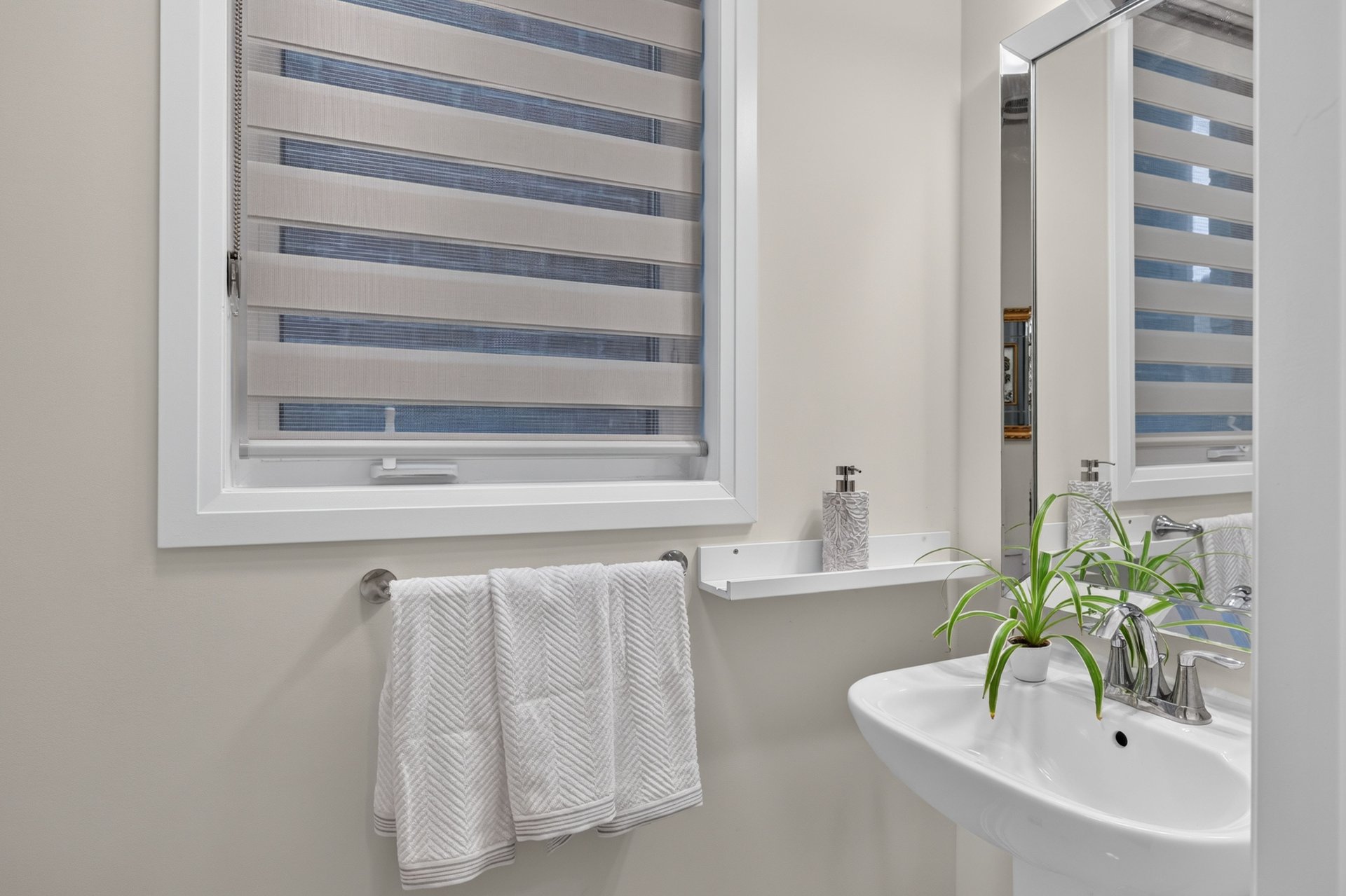 3364 Vernon Powell Drive, Oakville