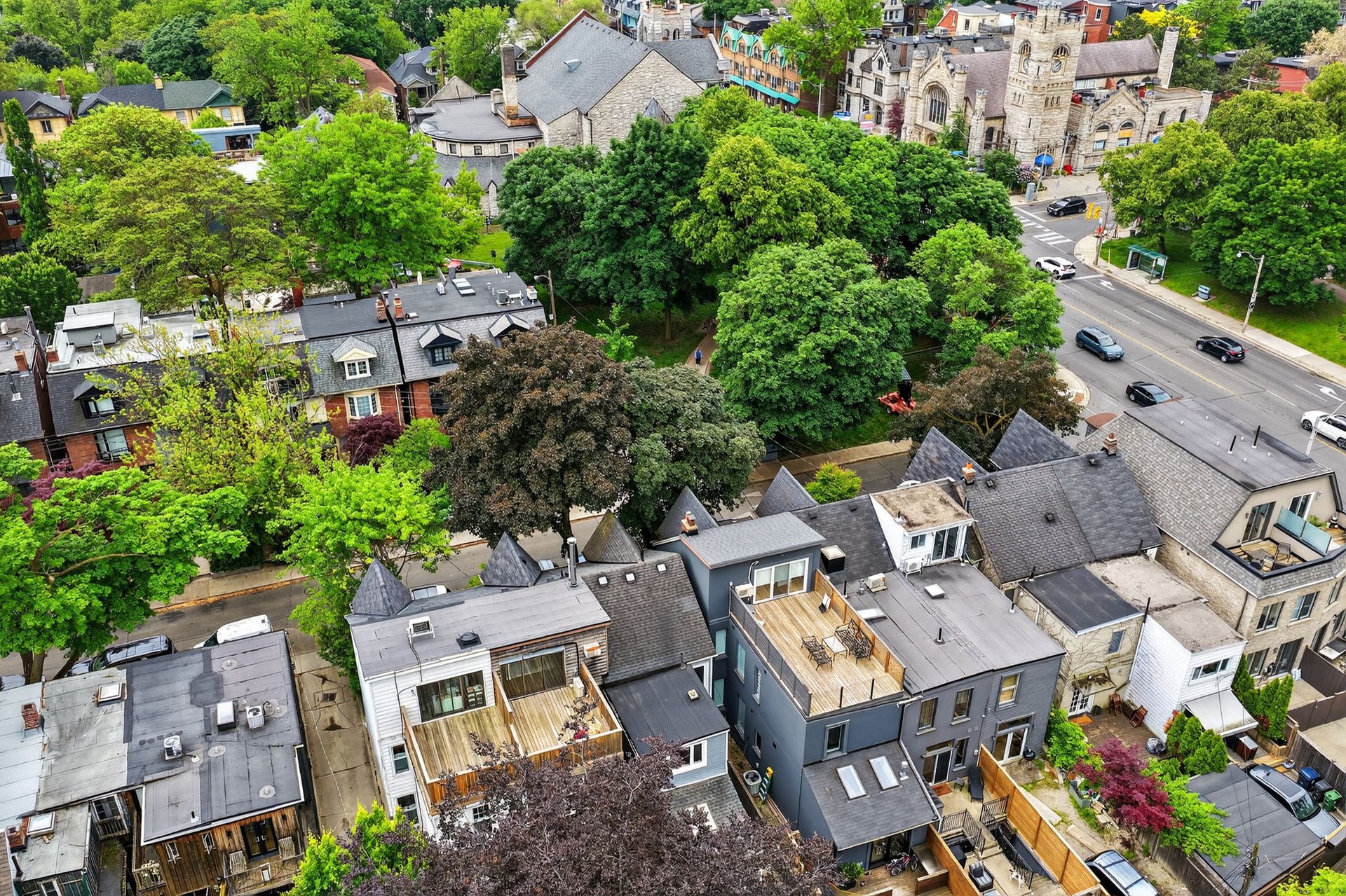 SOLD: Standout Residence In Coveted Summerhill