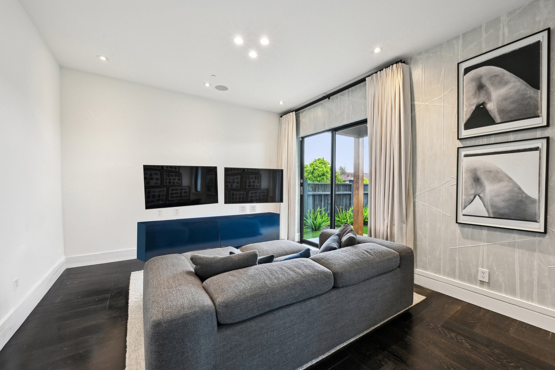 A Waterfront Masterpiece of Modern Luxury- Represented Seller