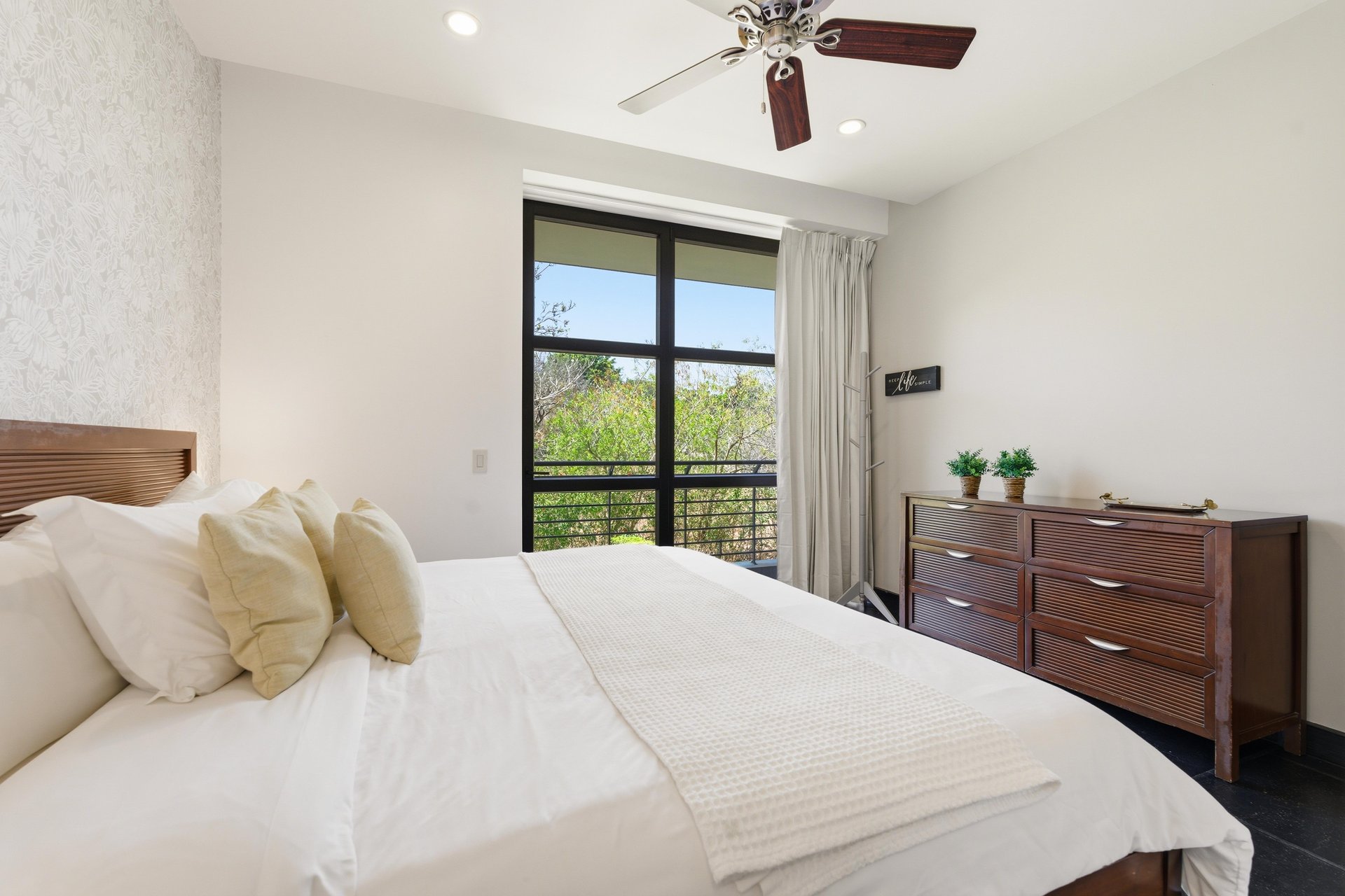 La Perla 113 | Boutique Luxury Condo in the Heart of Tamarindo