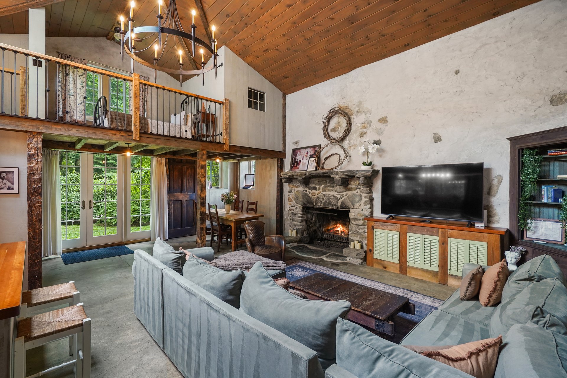 283-289 Starr Ridge Road Unit: 283-289 and 299