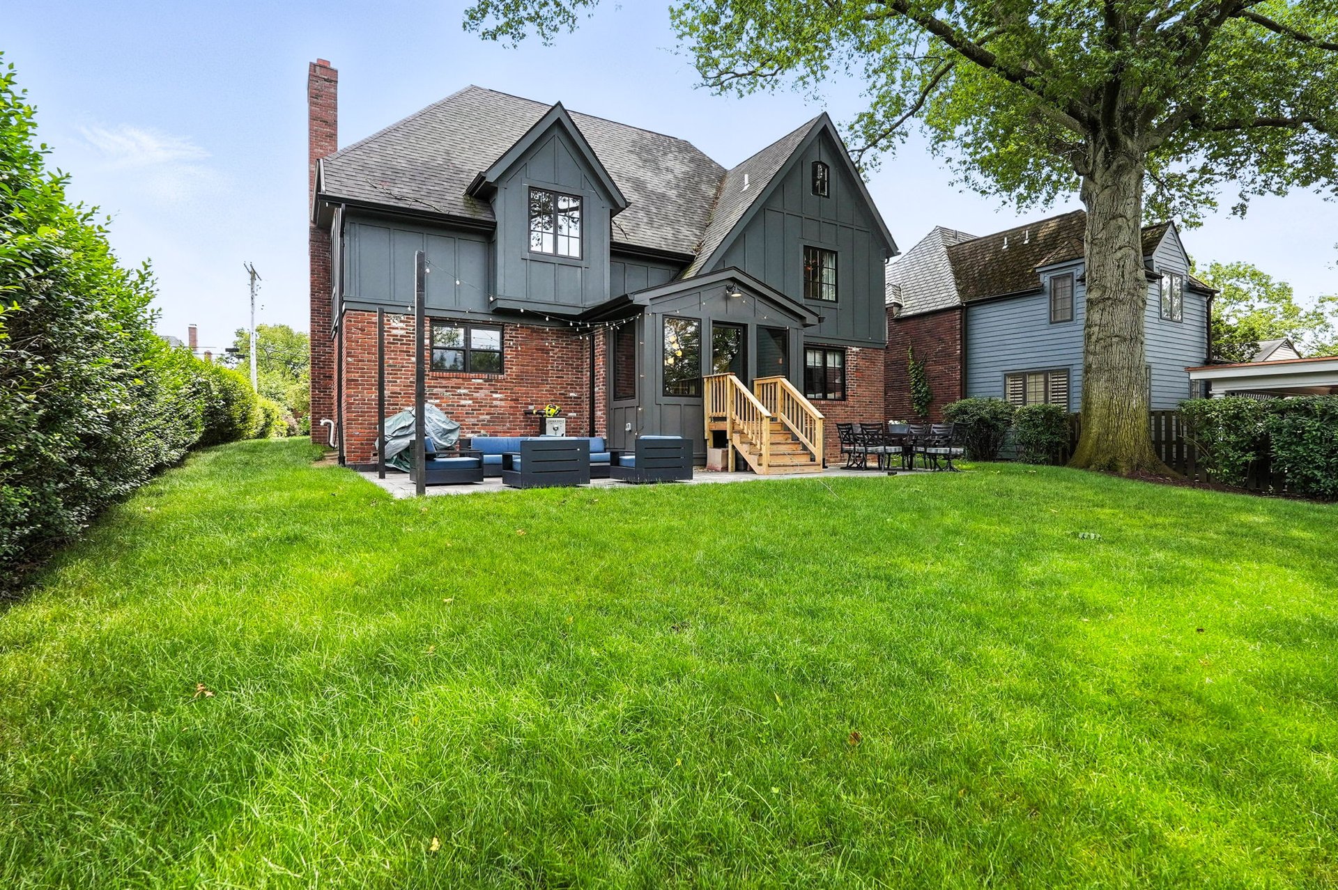 86 Standish Blvd