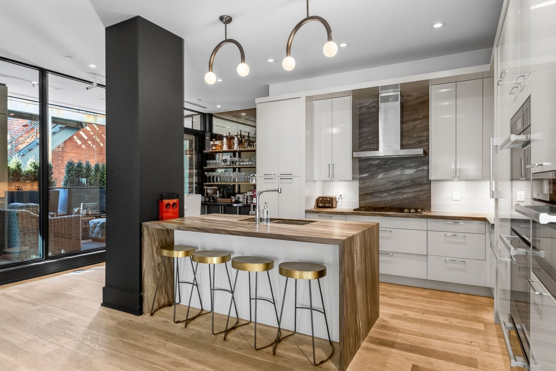 Ultra-Exclusive Yorkville Address
