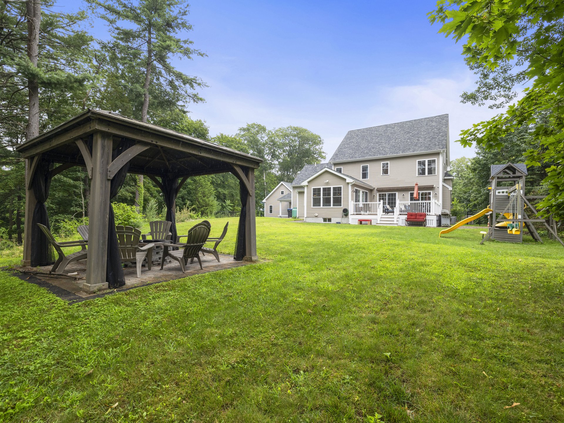 22 Hillcrest Ave