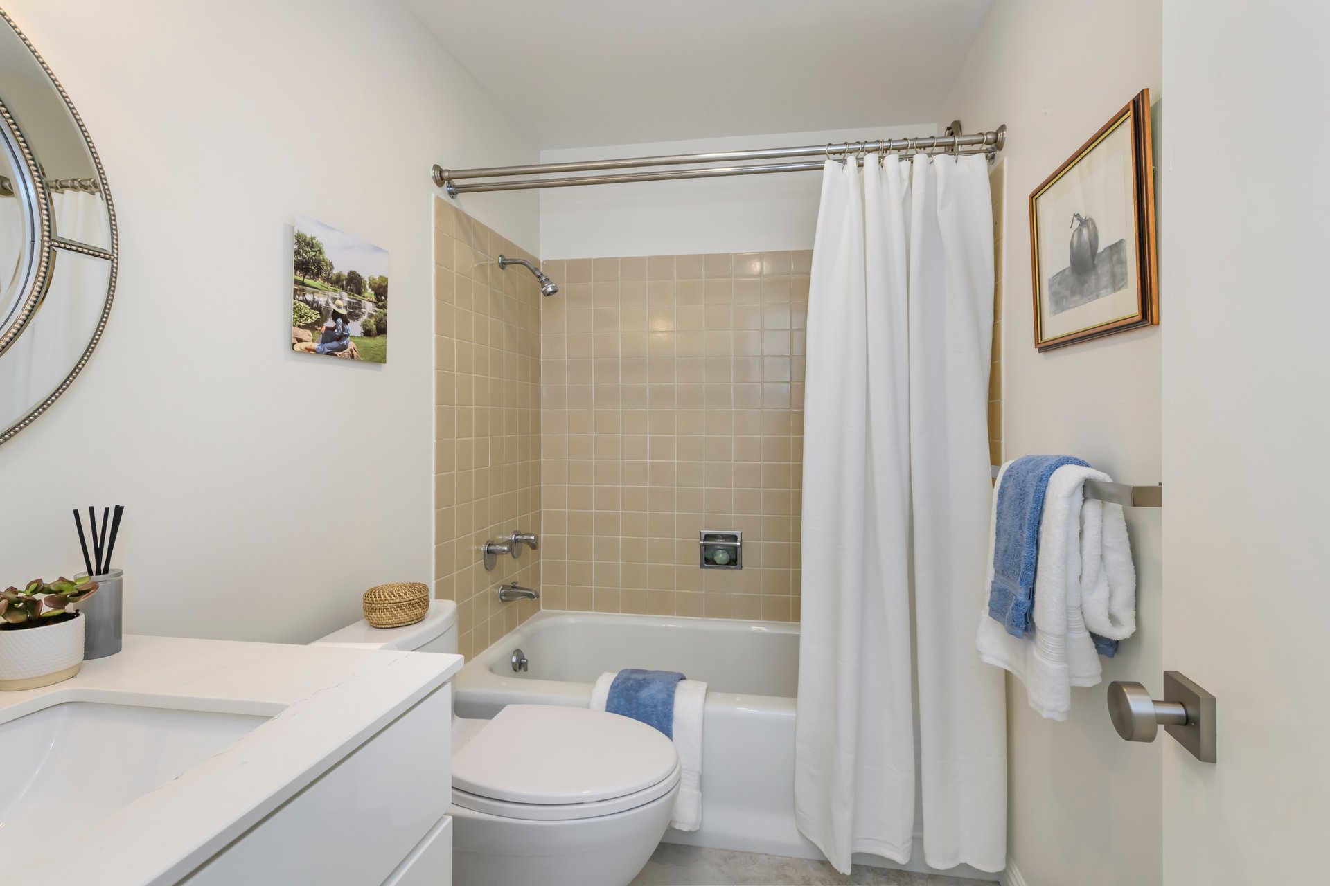 Charming Condo Offering Country Club Appeal- Represented Seller