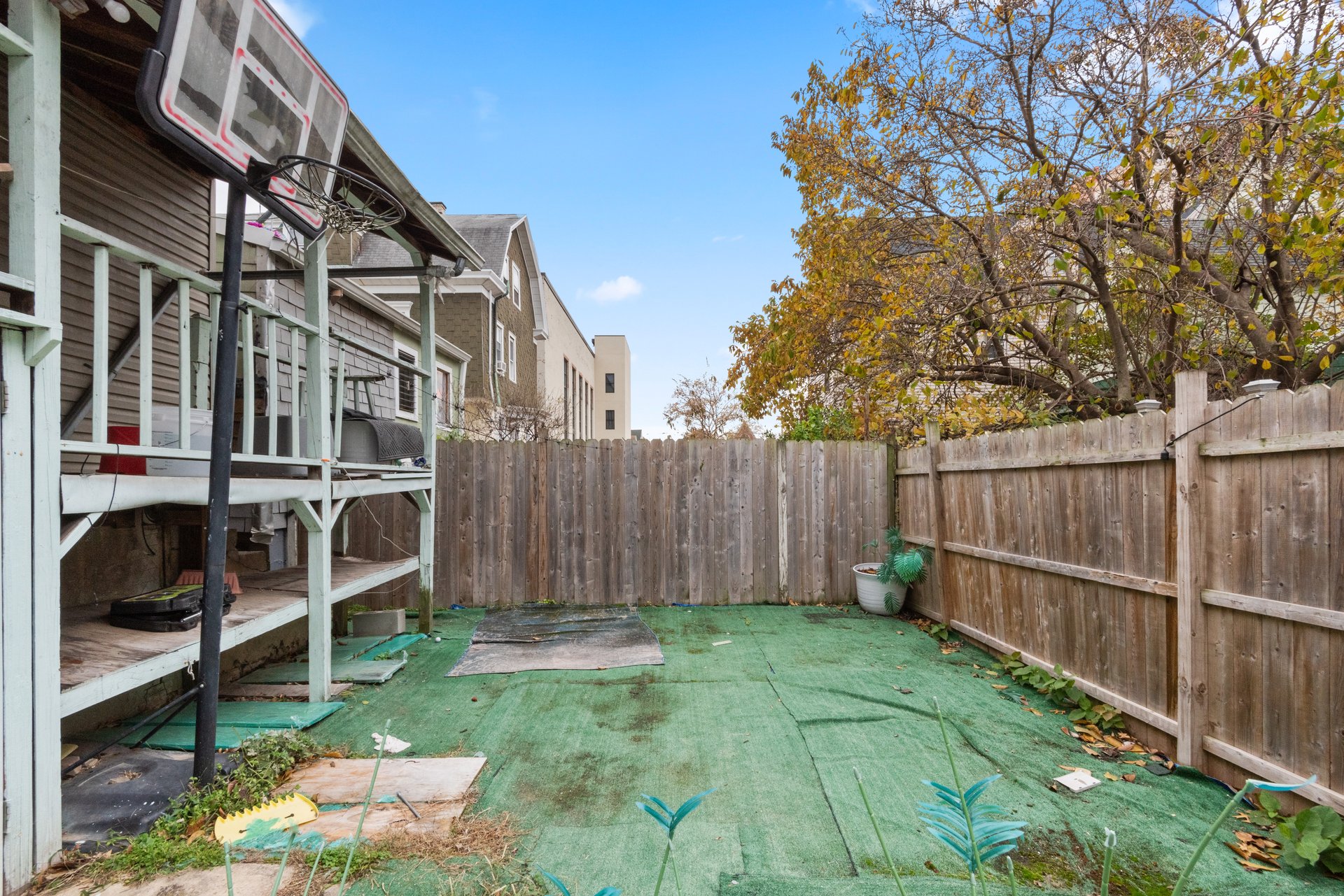 121 Lembeck Avenue