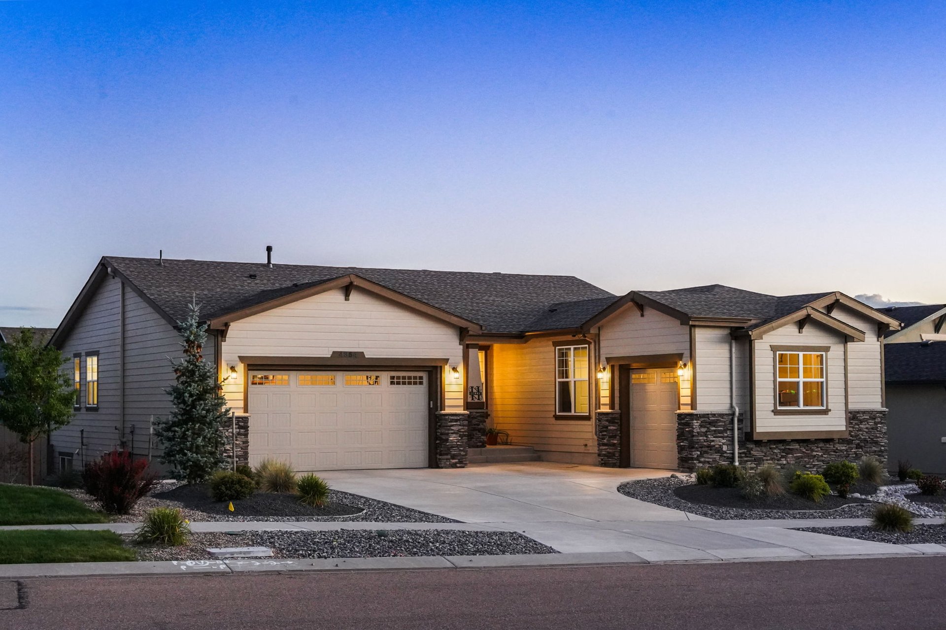 4354 Hanging Lake Circle