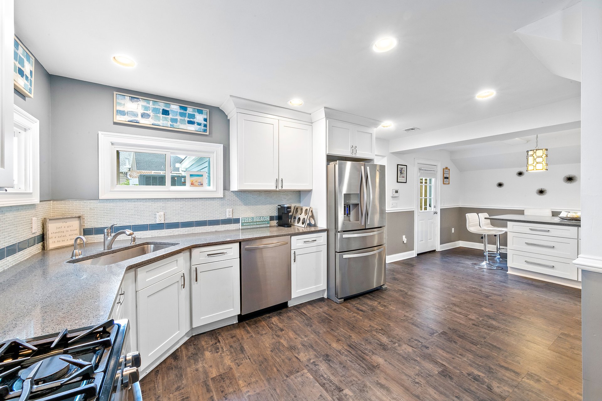 5 W Ave, Beach Haven