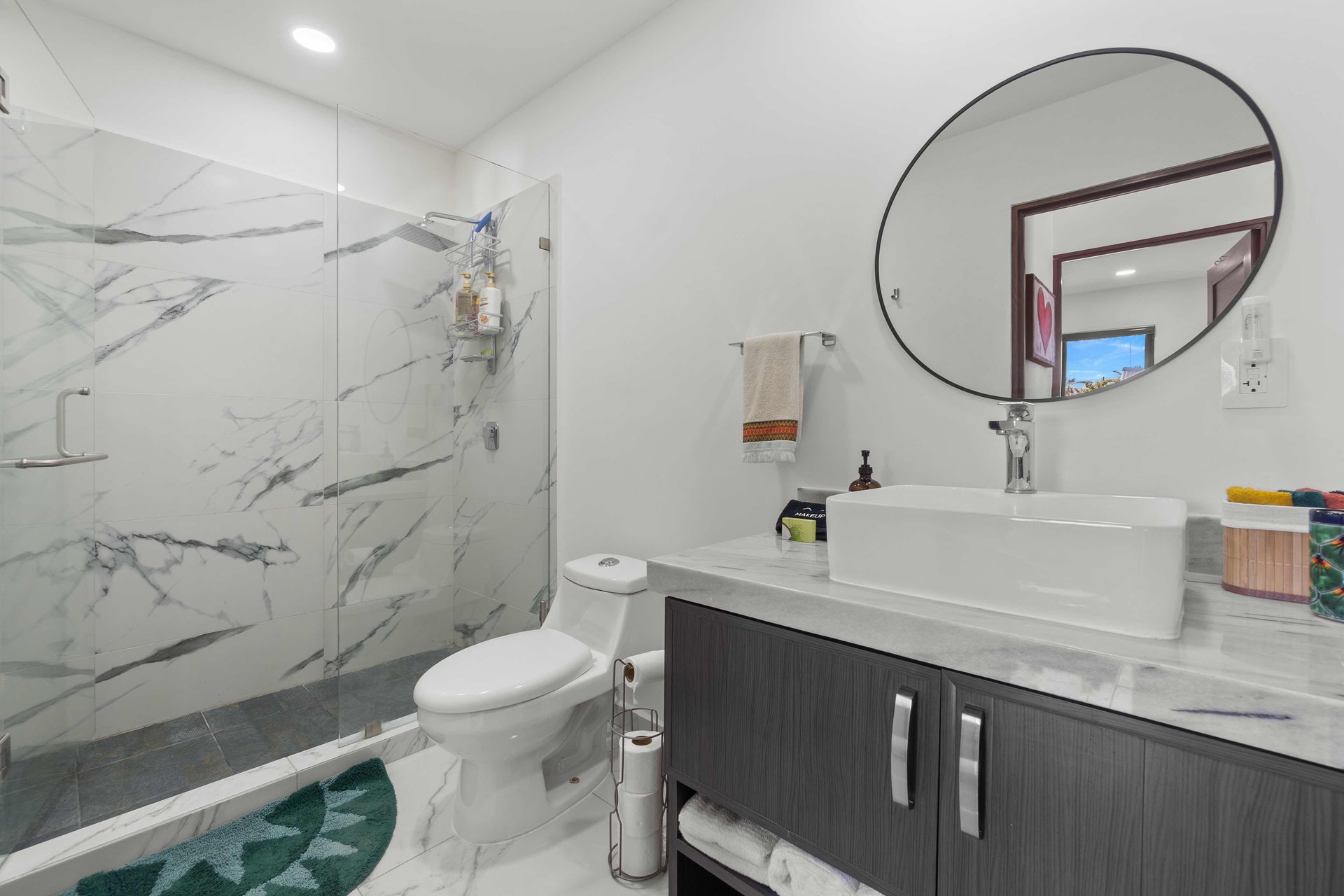 FOR RENT ✨ Modern Bucerías Getaway | Golden Zone | Walk to Beach | Pool ✨