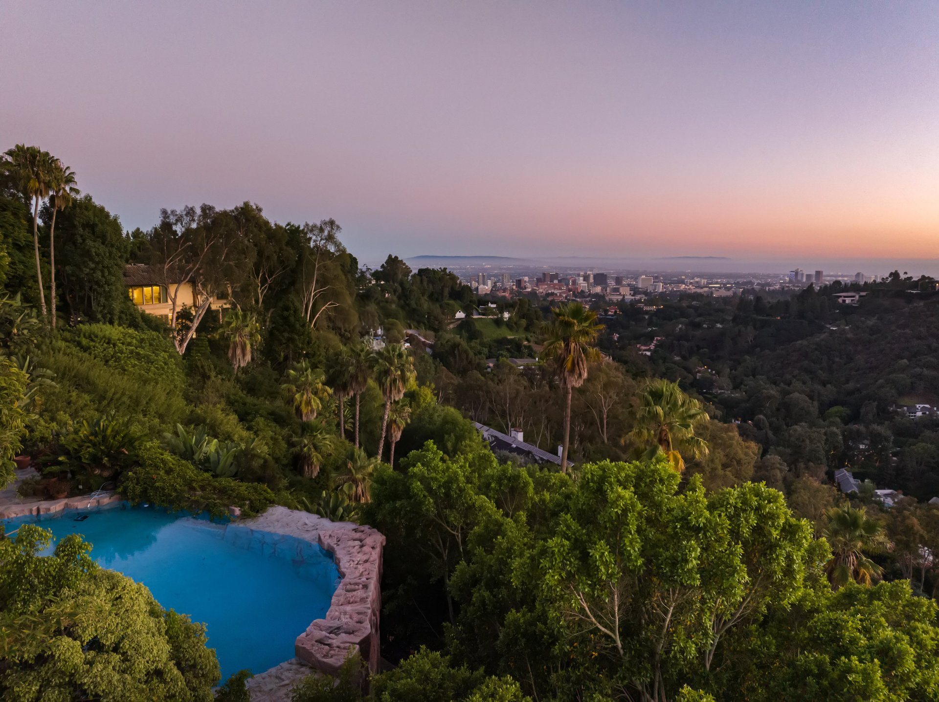 1031 Bel Air Ct
