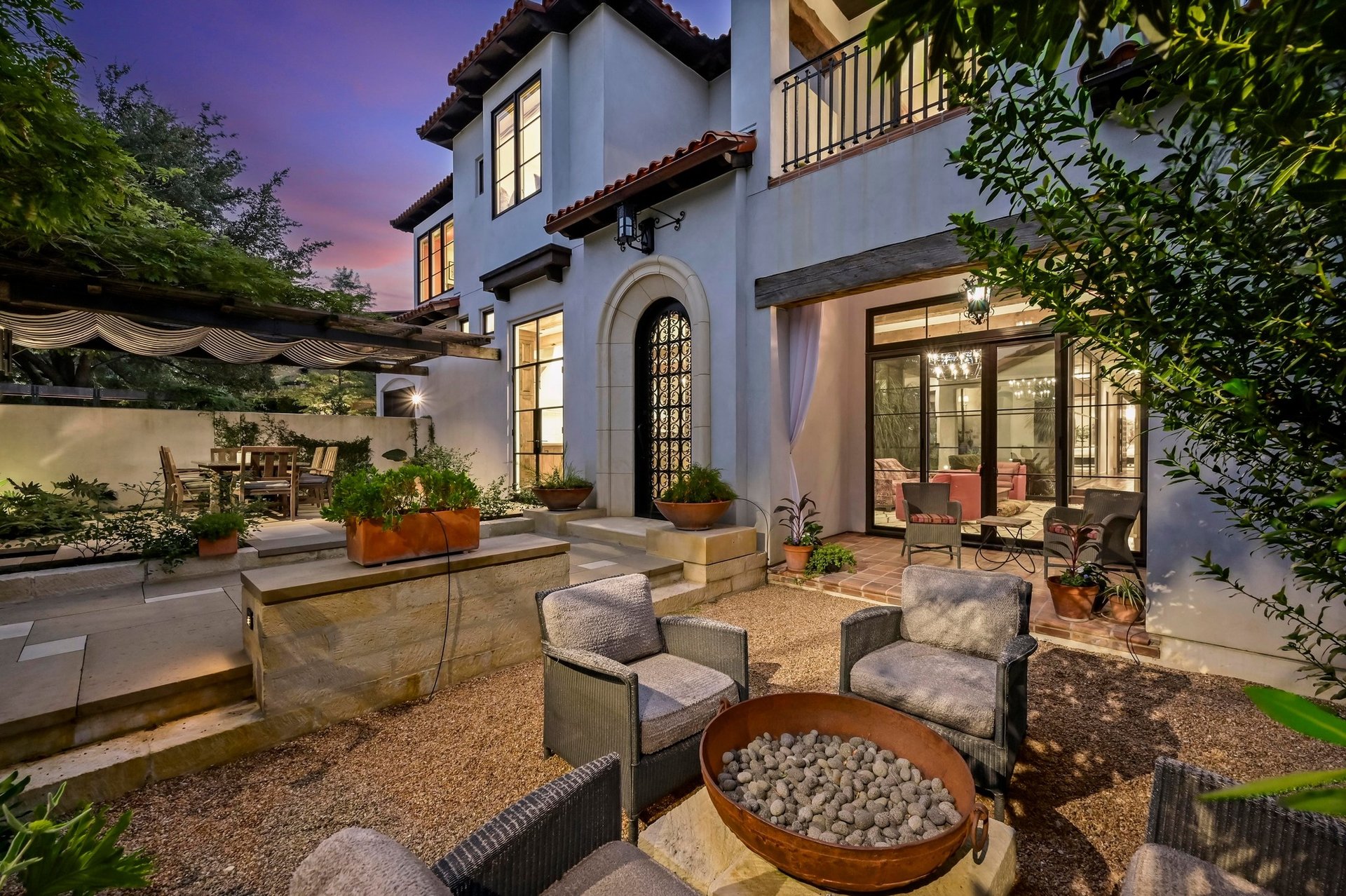 1308 Meriden Lane 