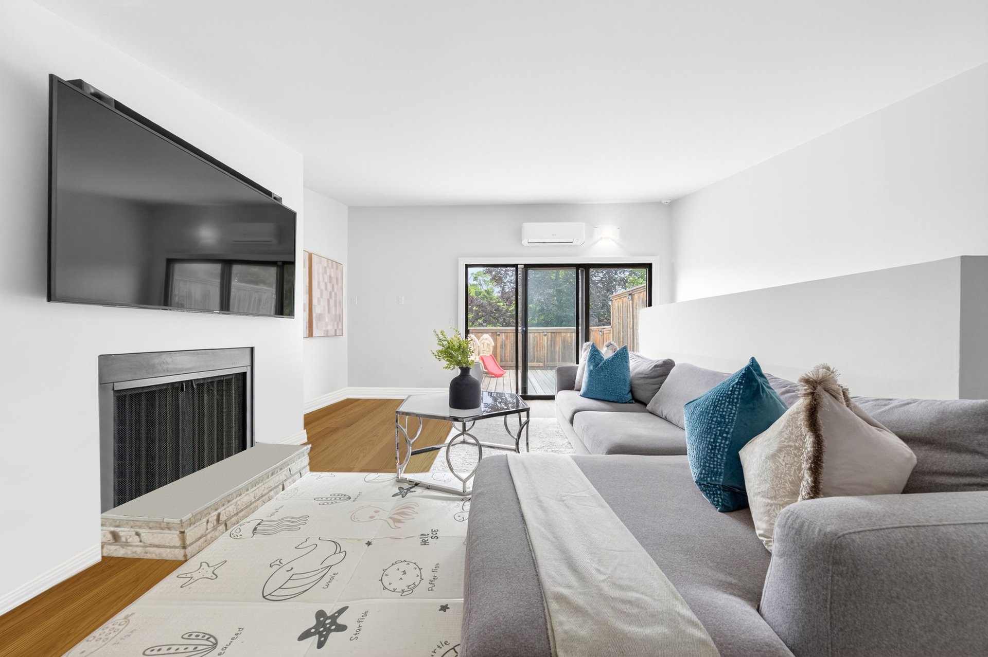 SOLD: Standout Residence In Coveted Summerhill
