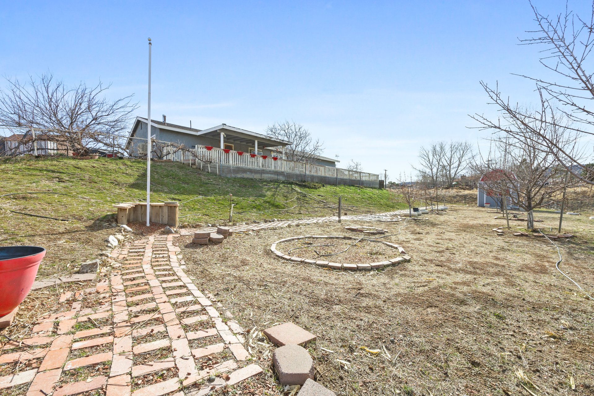 Charming Cul-de-Sac Home in East Golden Hills – 21941 Fig Court