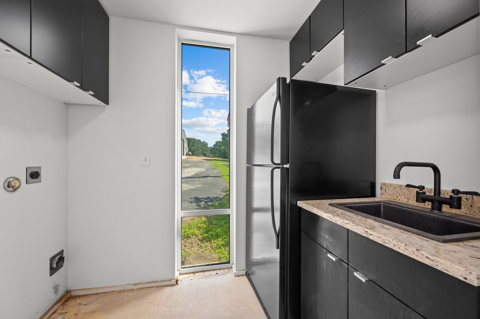 401 Crestview Drive and 309 Cliff Circle