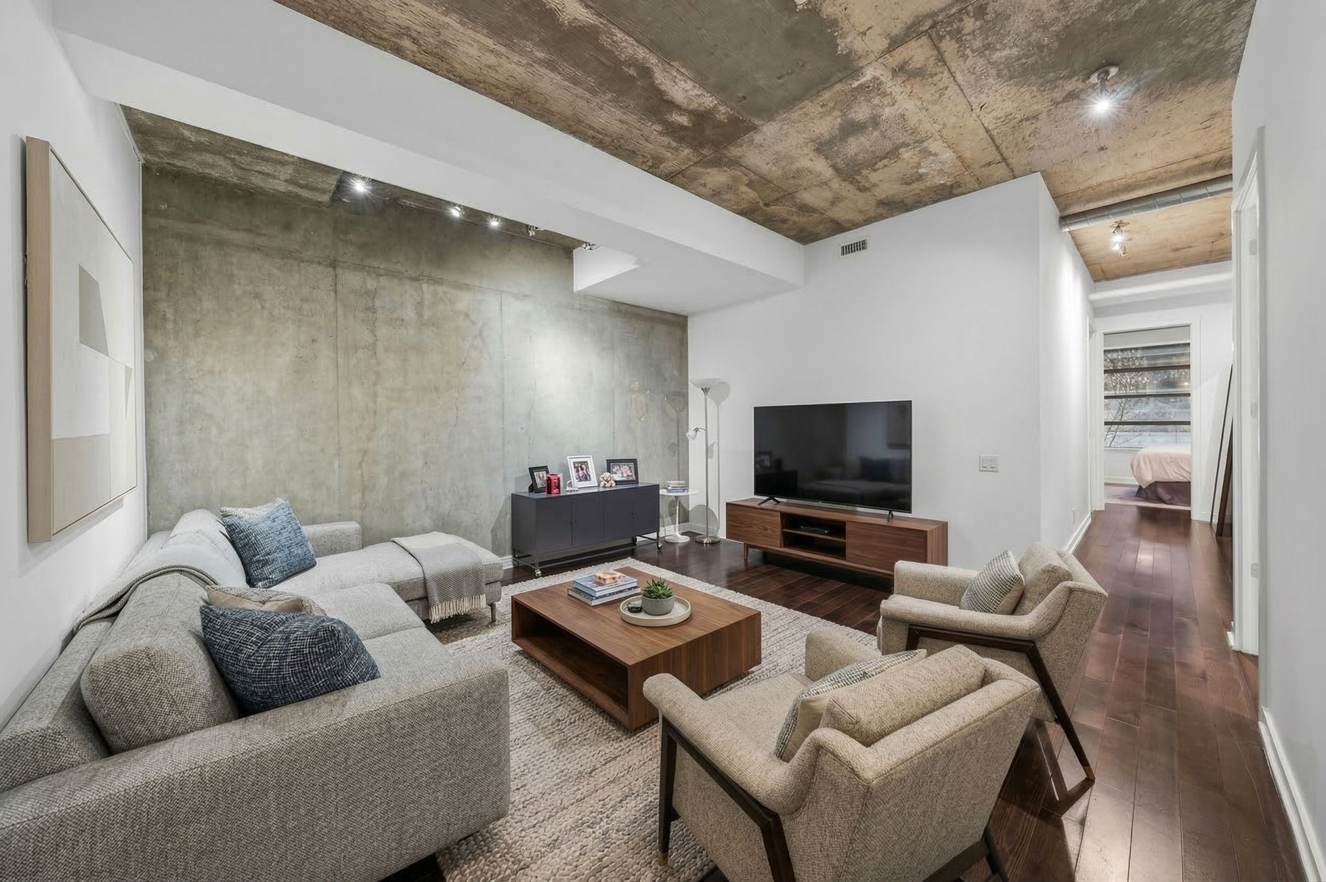  SOLD: In The Heart Of Vibrant King West