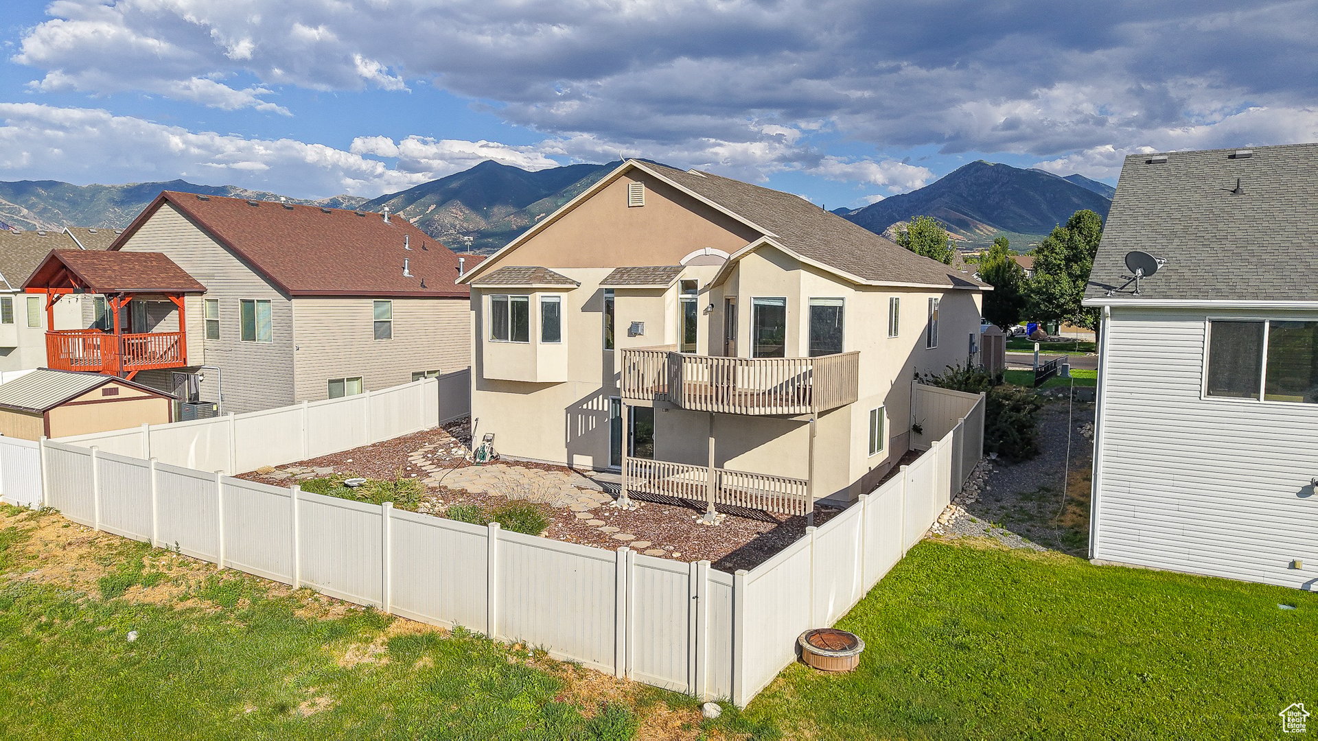 214 W Quartz Rd