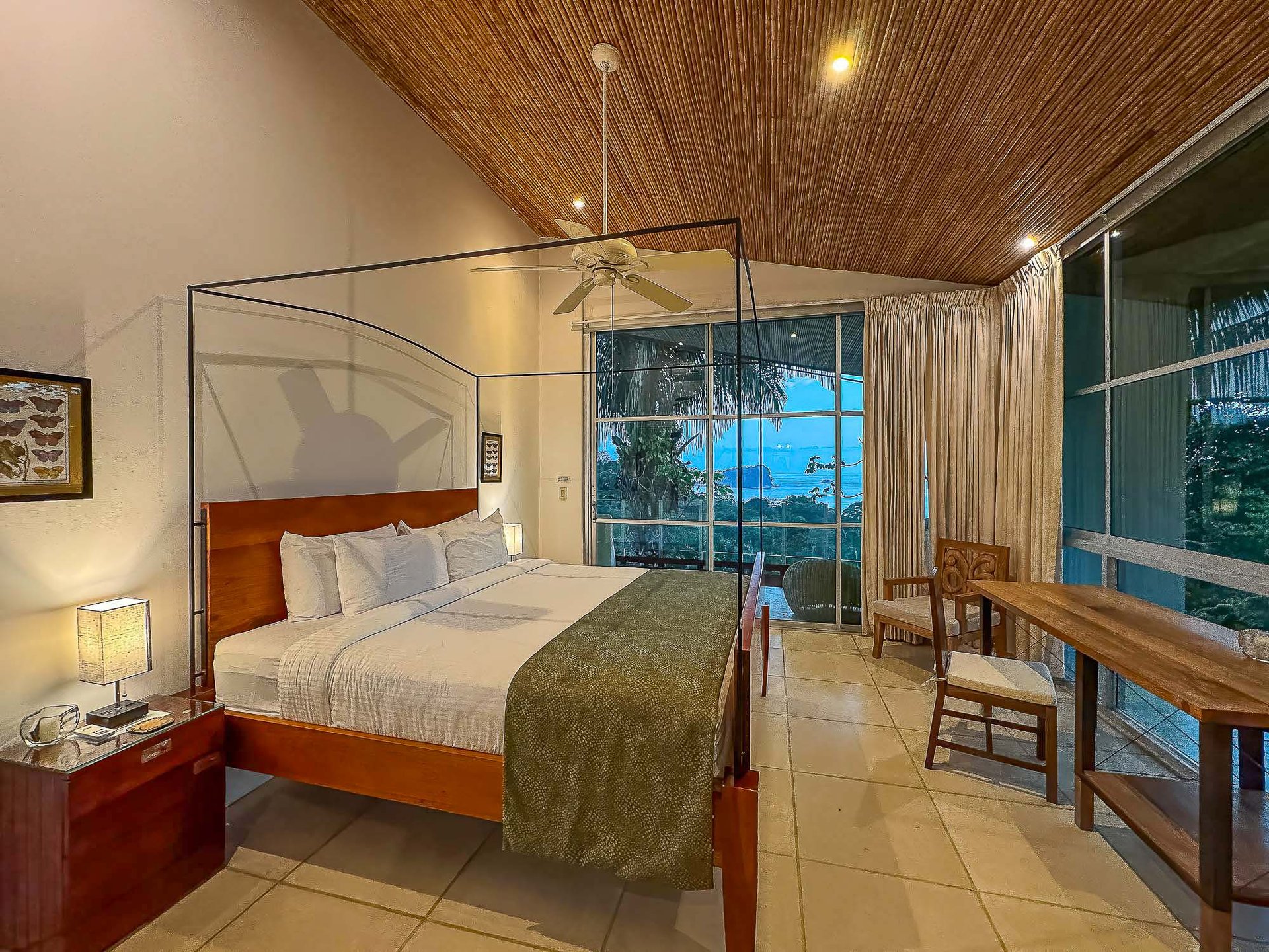 Casa Fantastica Luxury Mountain and Ocean View Villa