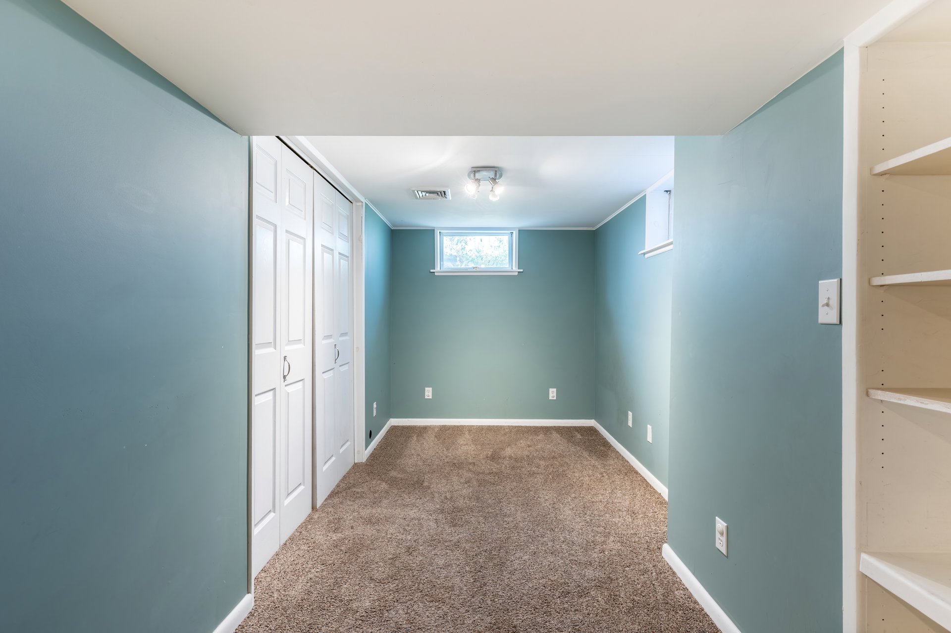 582 Coventry Court