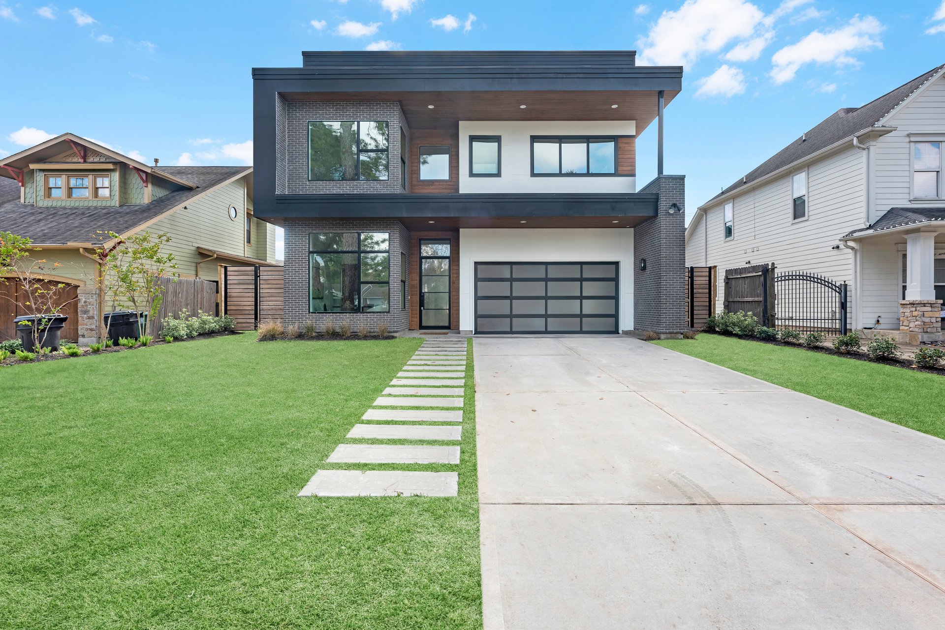963 West 41st Street