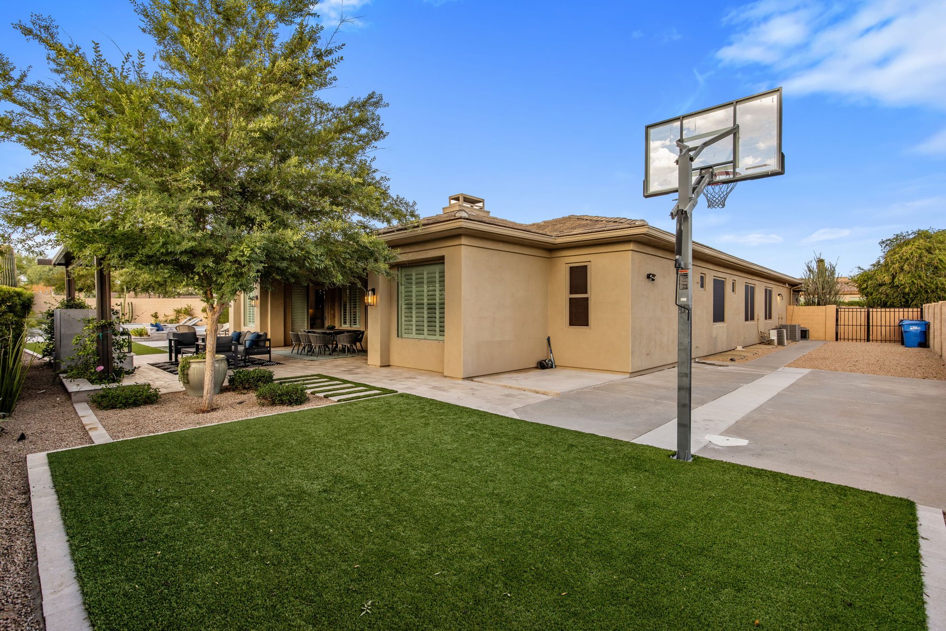 22936 N 39th Place