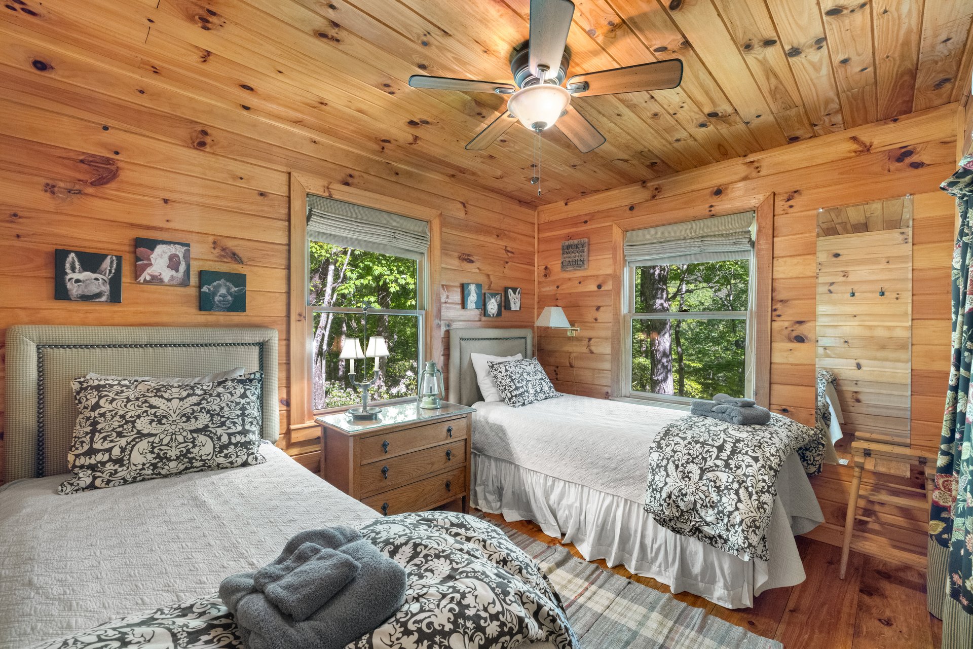 90 Holloway Circle, Blue Ridge, GA 30513