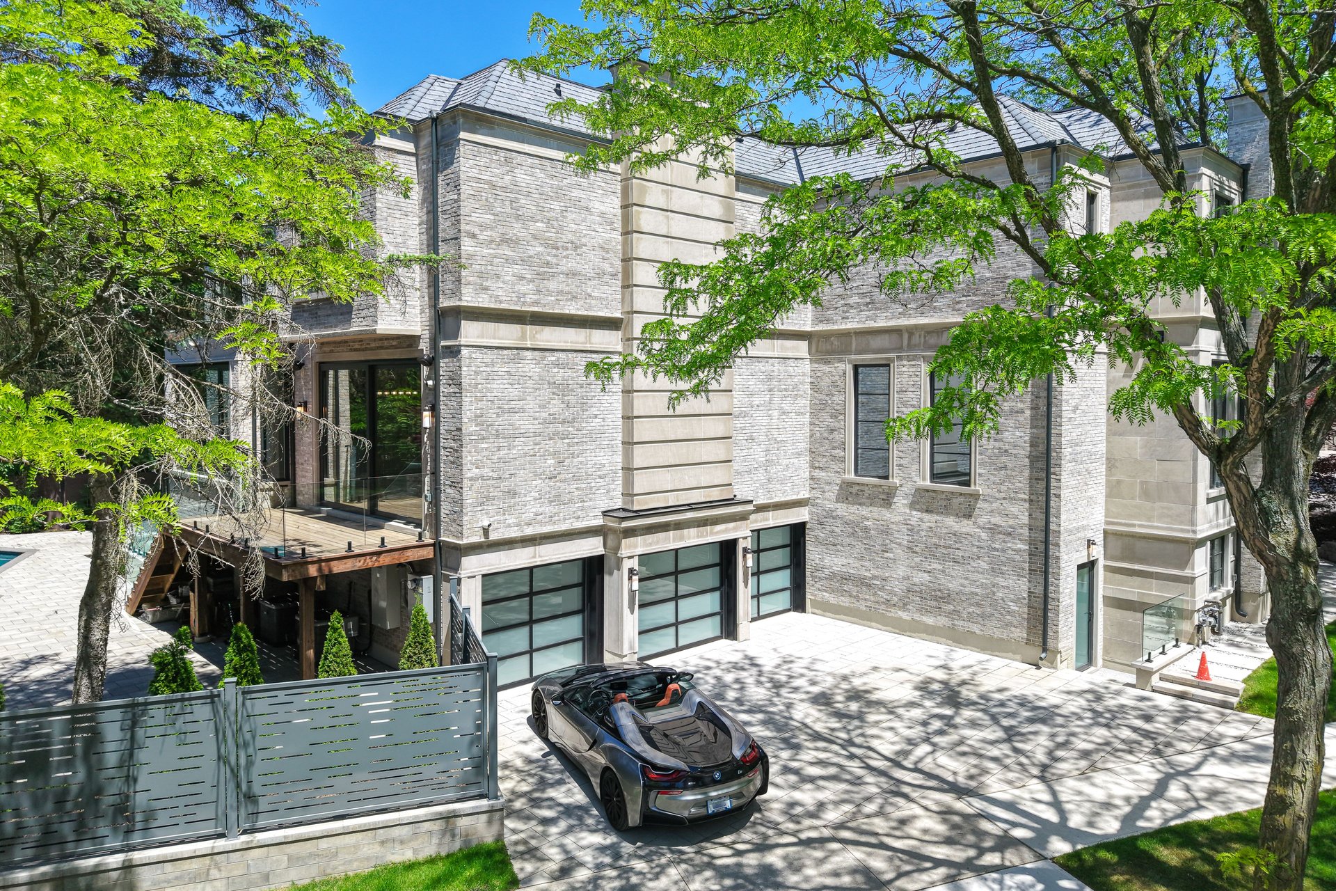 Iconic Estate