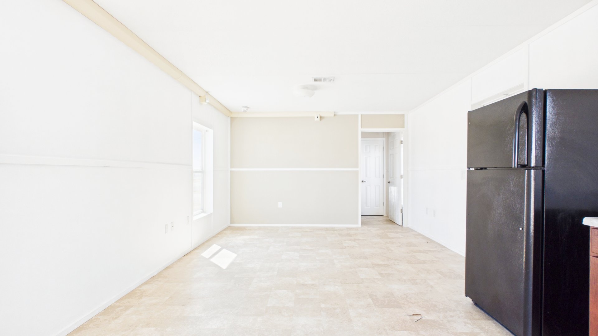 122 W C St