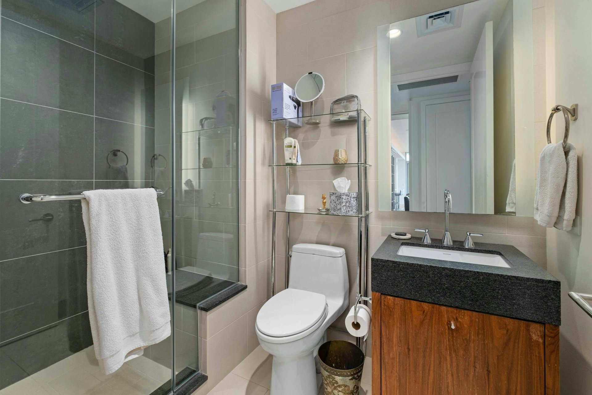 200 Congress Ave #11E