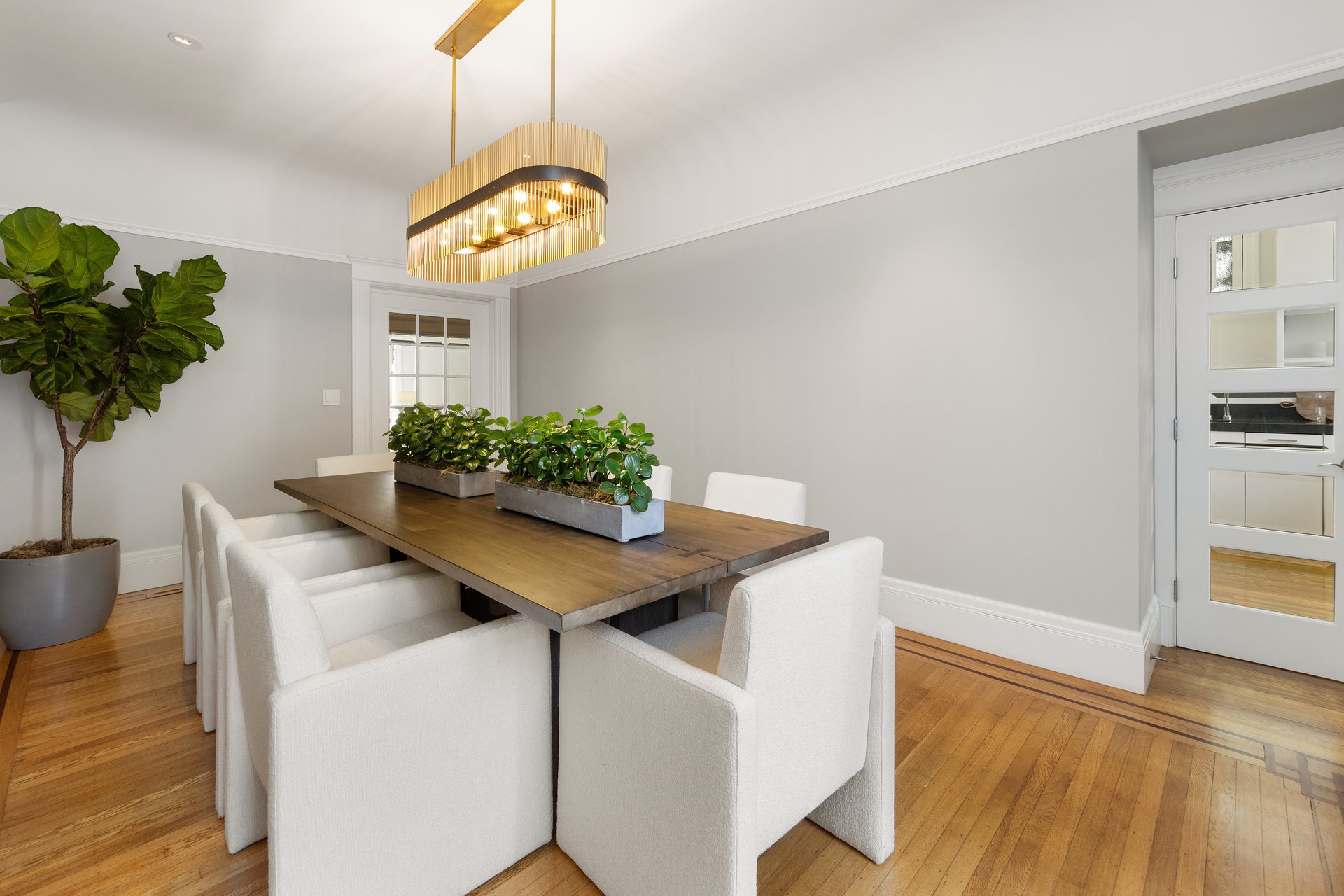 Pacific Heights Edwardian on a Prime Flat Block