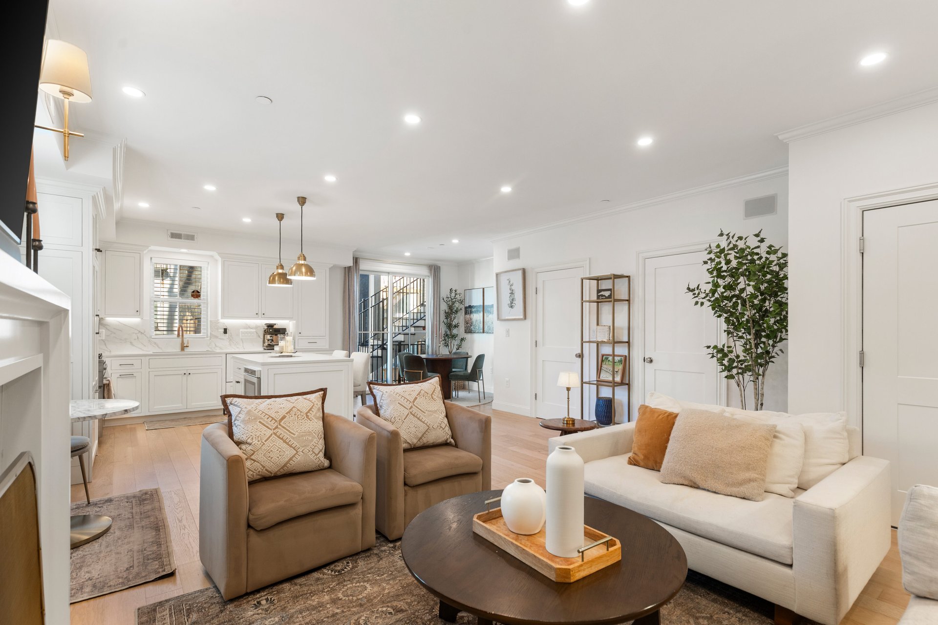 64 Baxter St #1