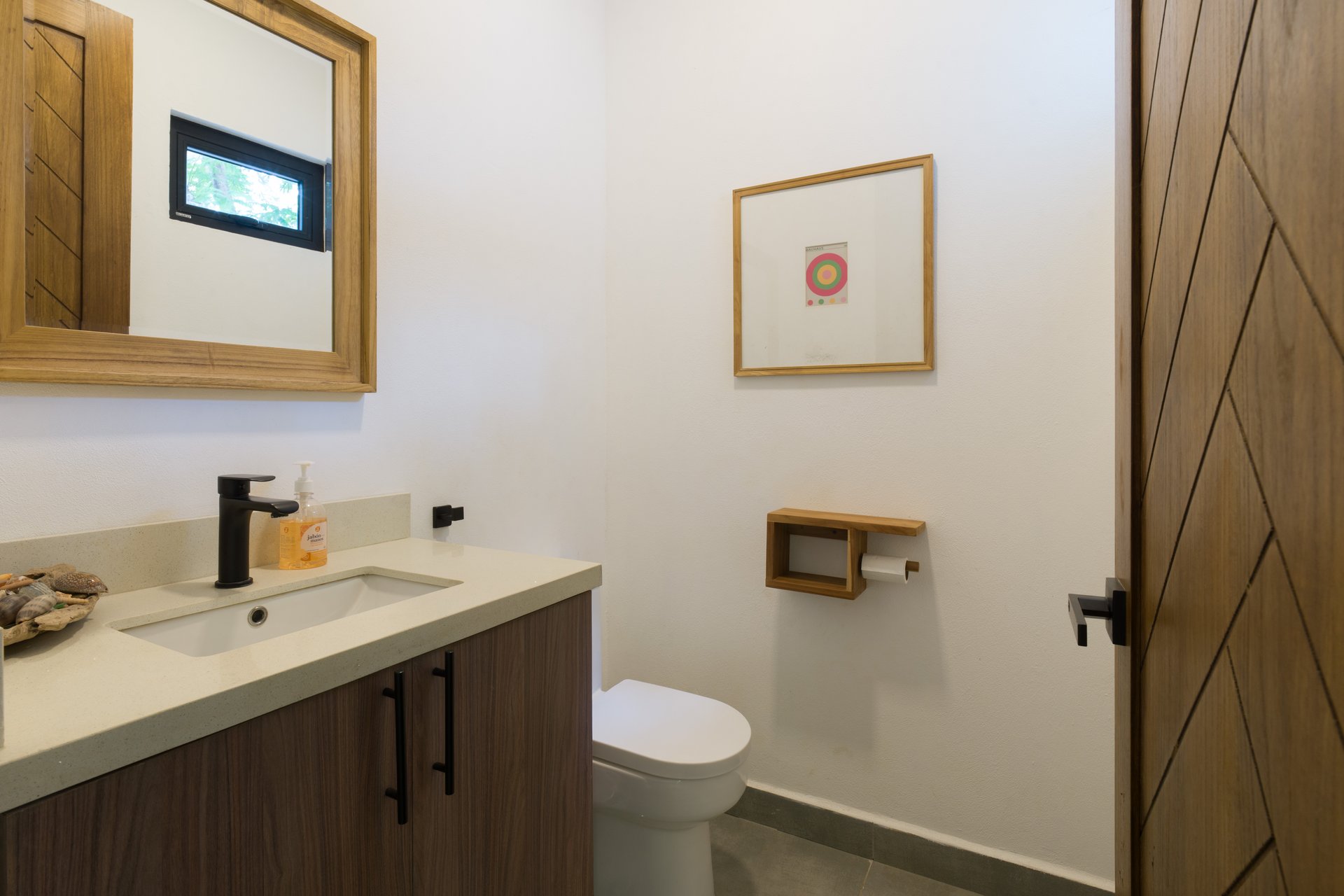 Villa Los Jobos Garden #1 | Modern 4-Bedroom Villa Just 5 Minutes from Tamarindo Beach – Newly Remodeled and Move-In Ready