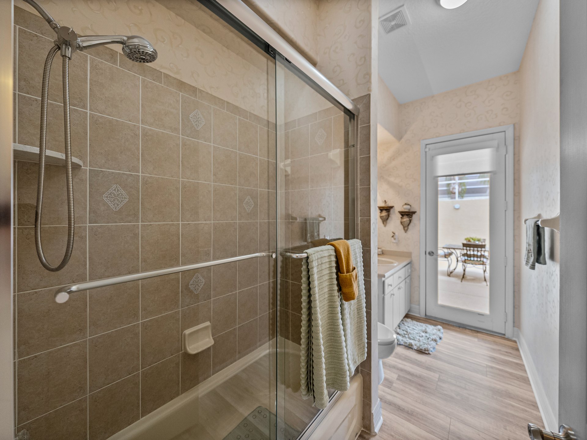 12413 WOODLANDS CIR
