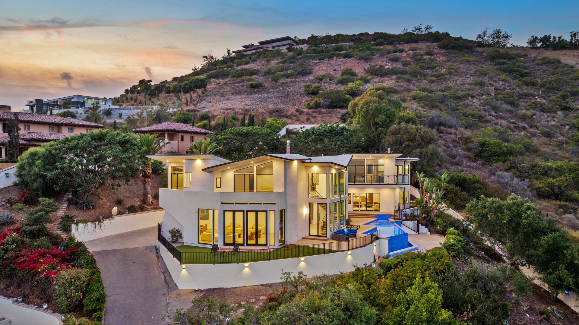 Luxurious Architectural Estate