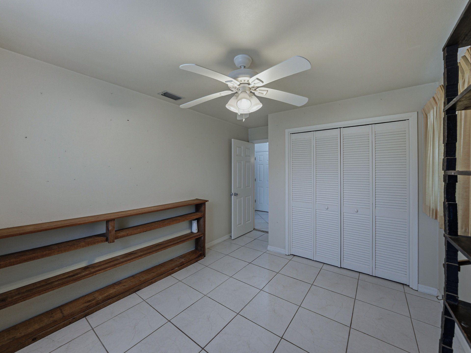 2702 AUBURN AVE W