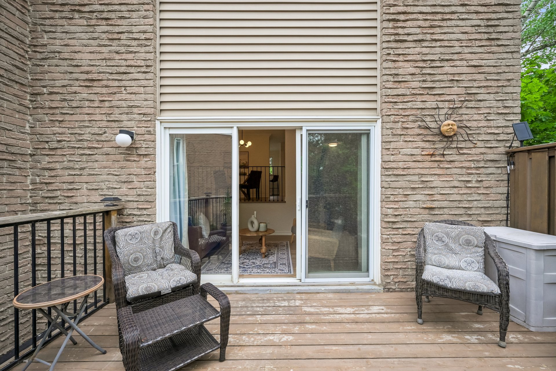 Lakeside living in the heart of Bronte!
