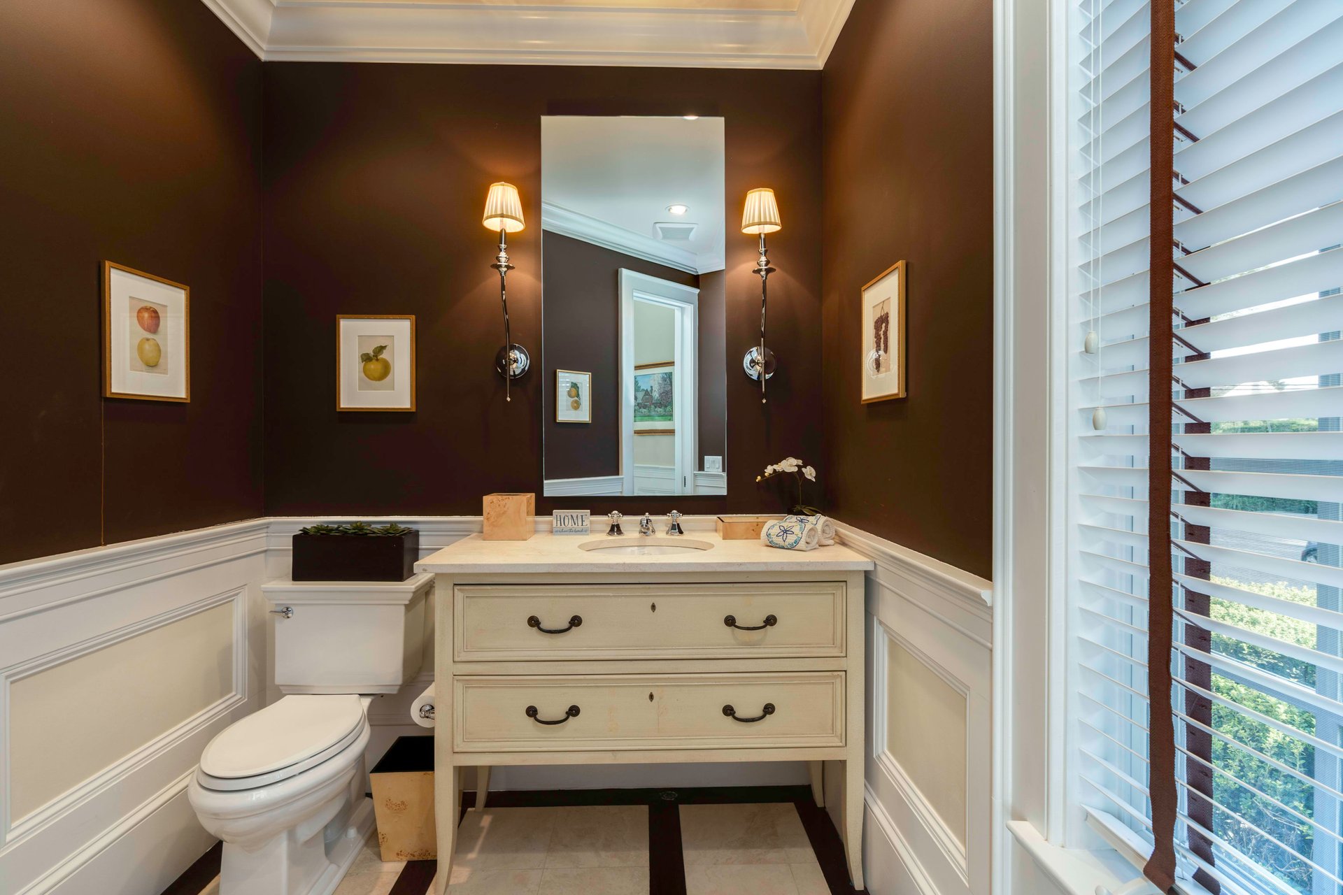 Furnished Designer Luxury Cottage in a Historic Waterfront Neighborhood