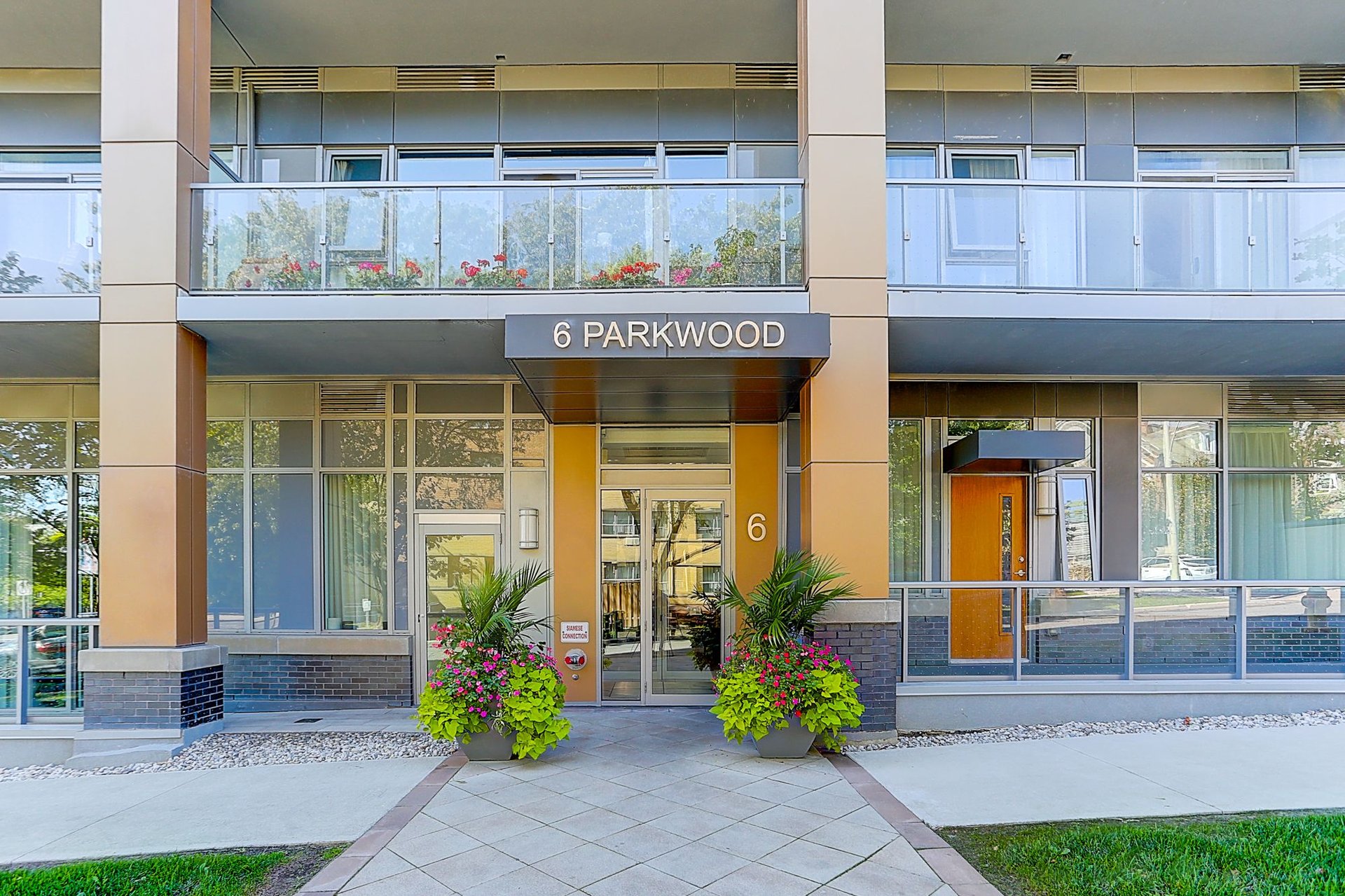 SOLD: Boutique Condominium