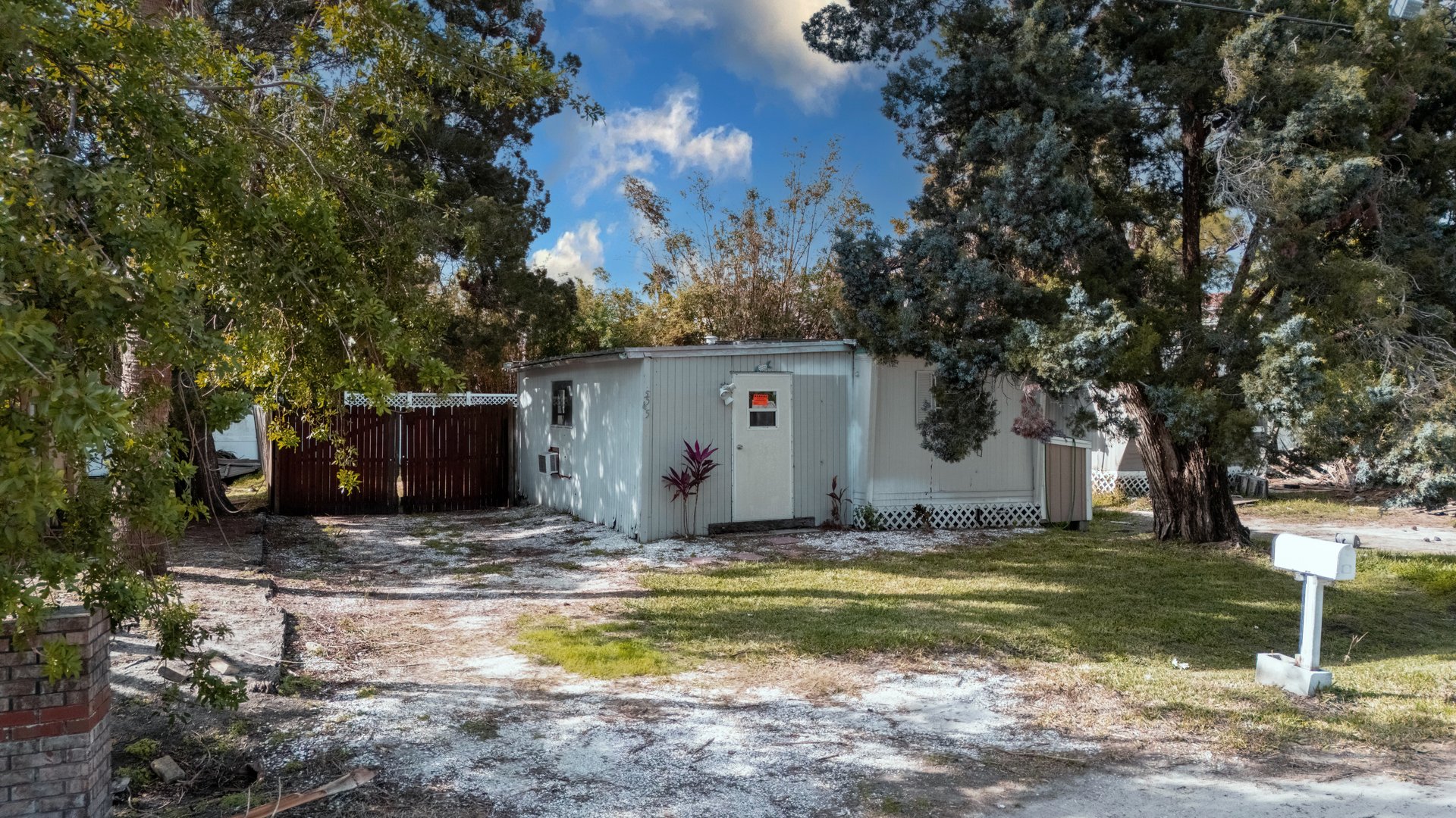5545 VAN DOREN AVE