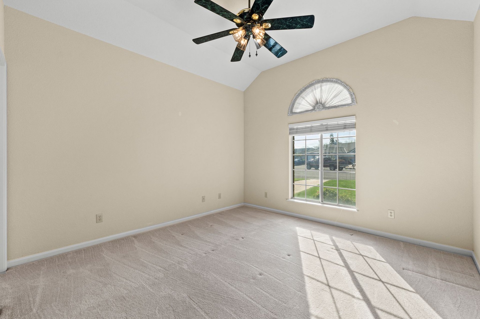 917 Corral Place