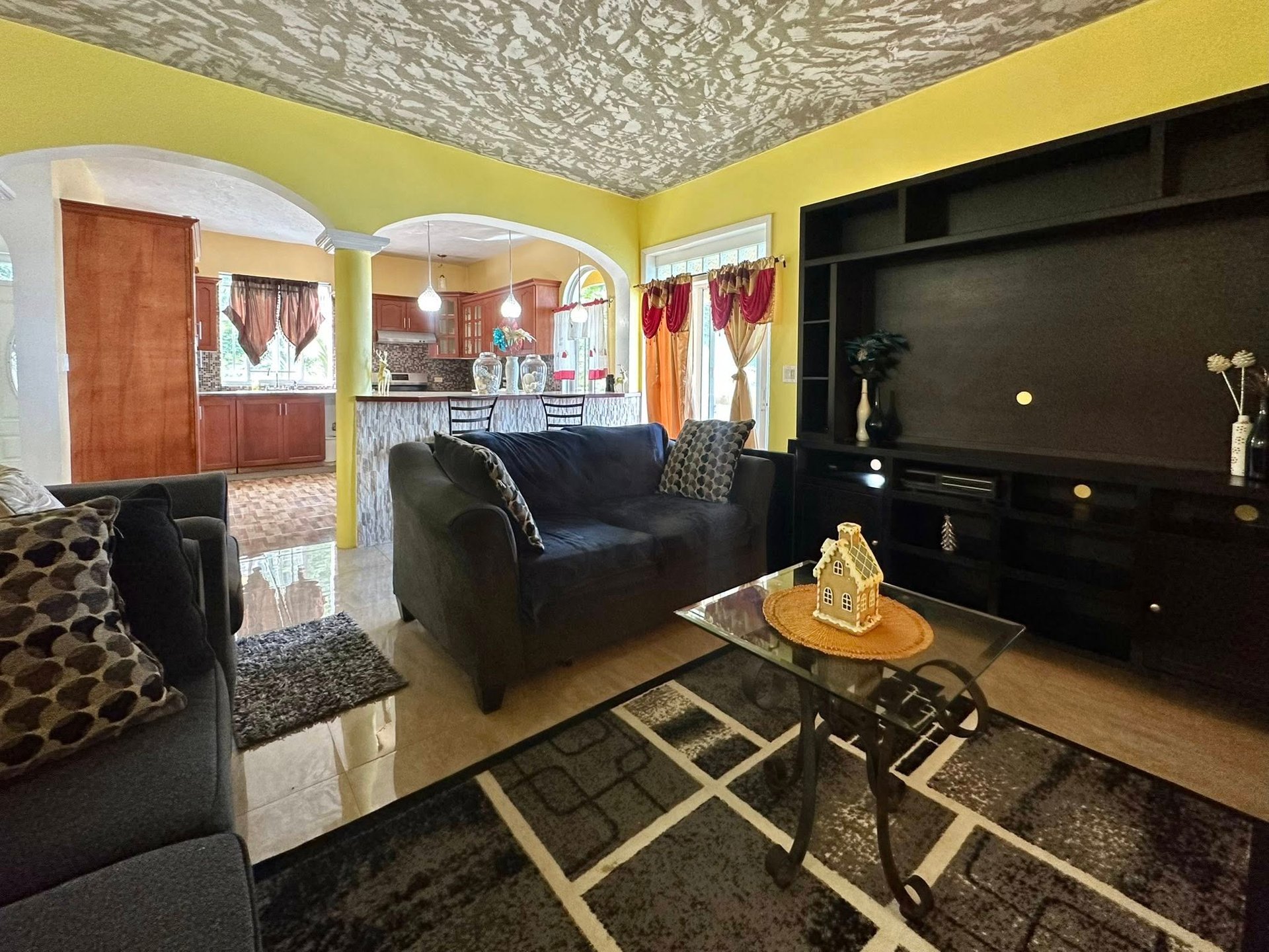 1047 Carrot Bay 3 Bedroom Apartment